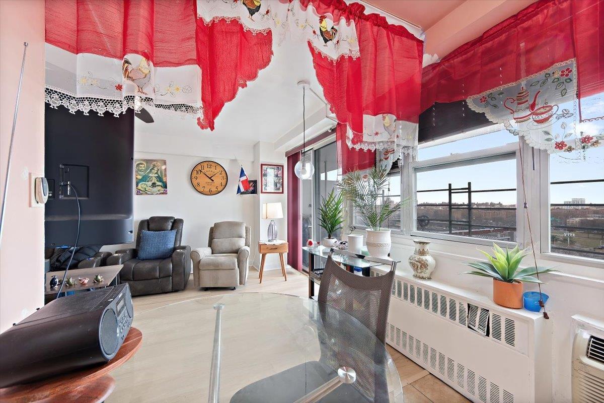 Coop Boynton  Bronx, NY 10473, MLS-810593-4