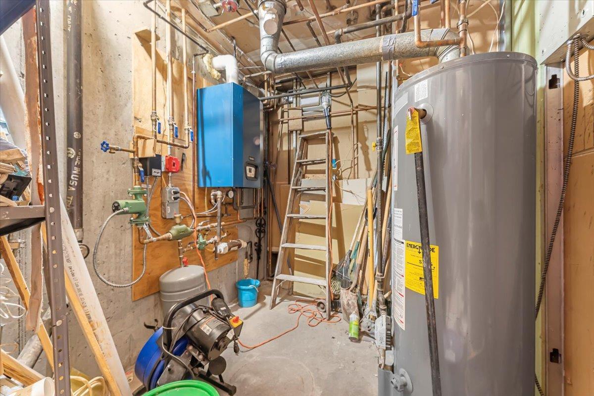 Single Family Kelly St Bronx, NY 10459, MLS-810623-11