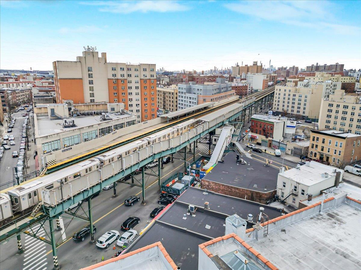 Single Family Kelly St Bronx, NY 10459, MLS-810623-15