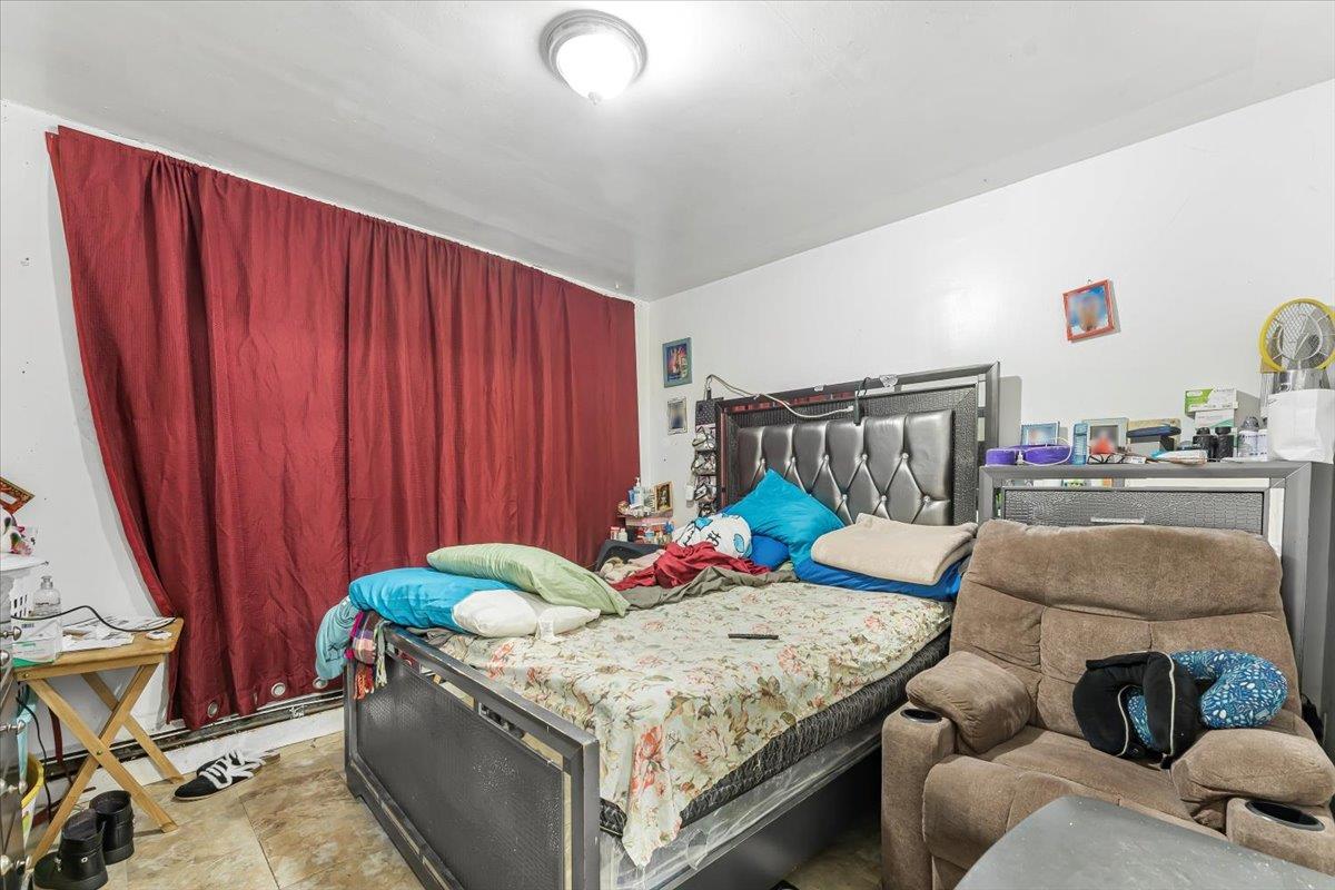 Single Family Kelly St Bronx, NY 10459, MLS-810623-4