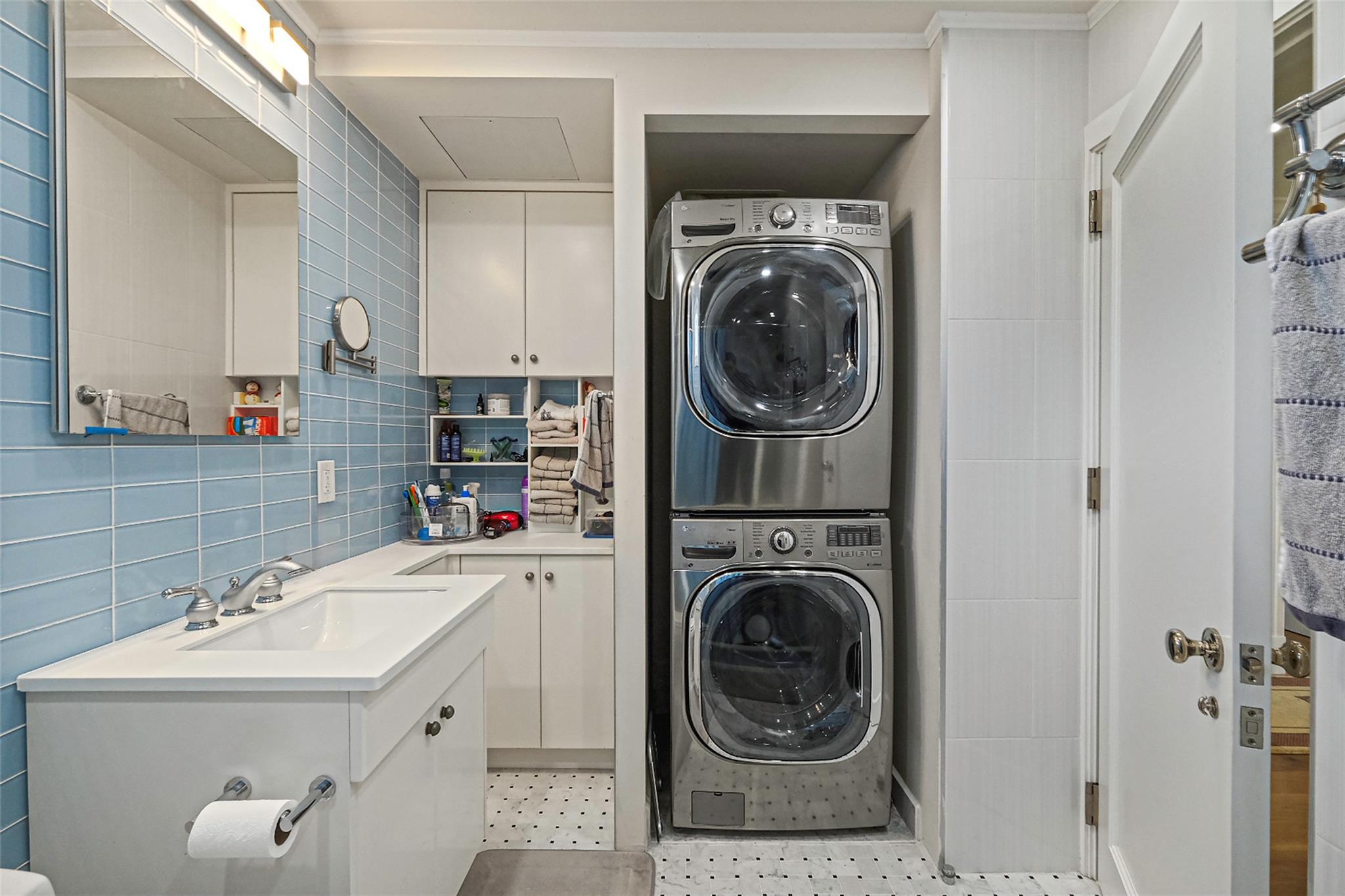 Single Family 105th Street  Queens, NY 11418, MLS-810628-25