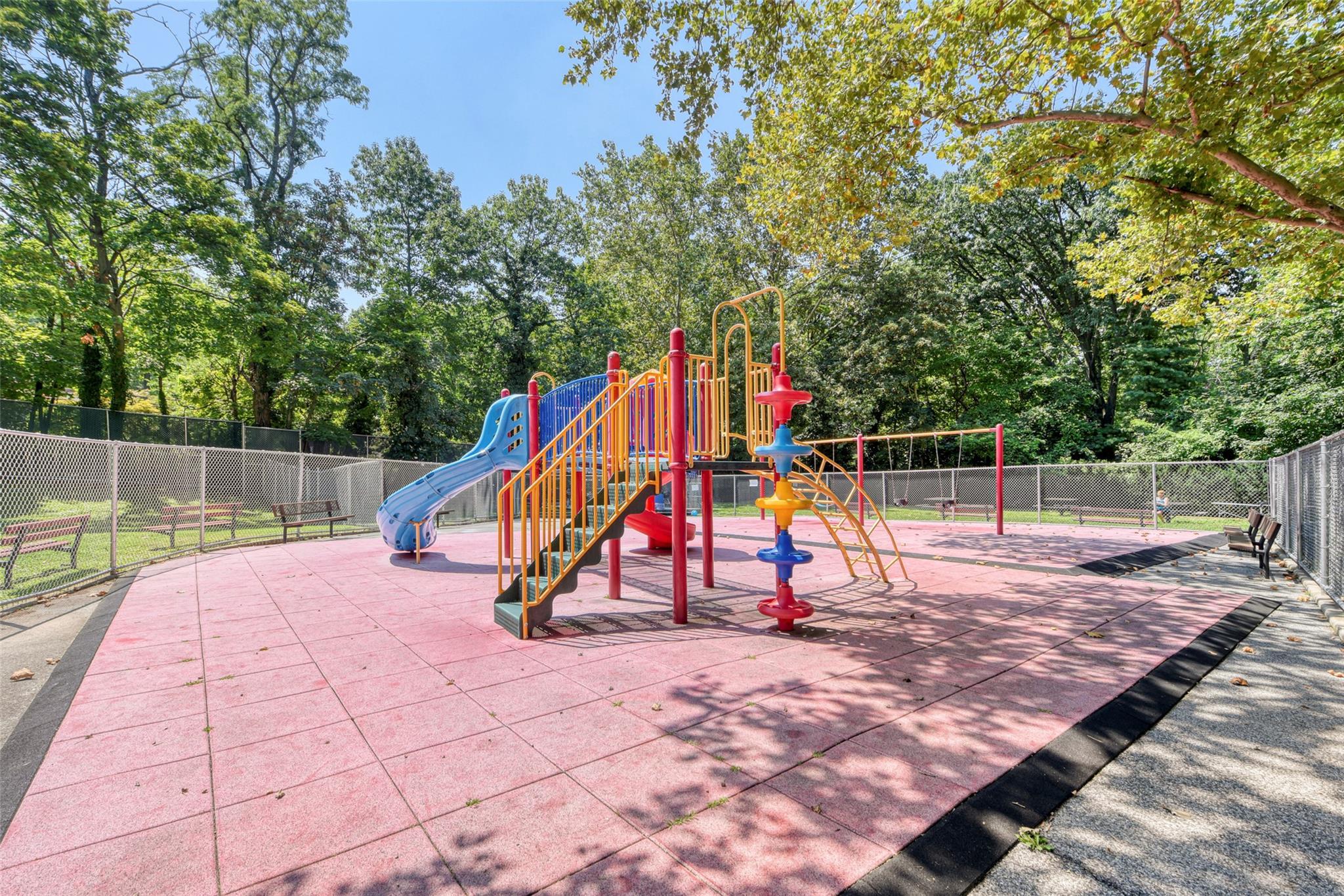Coop Henry Hudson Parkway  Bronx, NY 10471, MLS-810753-17