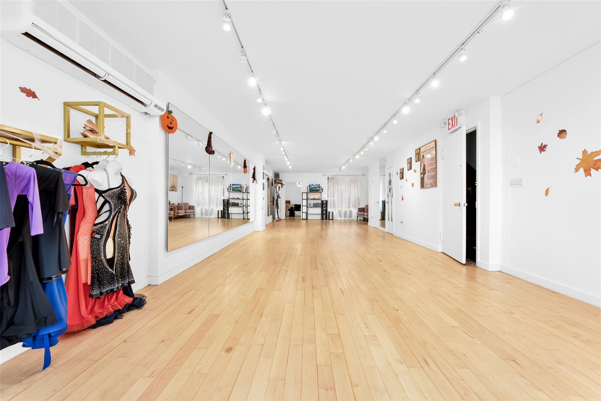 Commercial Sale Madison  Manhattan, NY 10128, MLS-810830-5