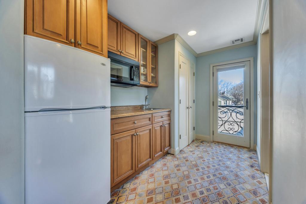 Single Family Leroy  Nassau County, NY 11516, MLS-810834-40