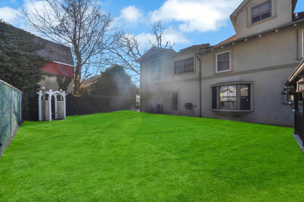 Single Family Leroy  Nassau County, NY 11516, MLS-810834-50