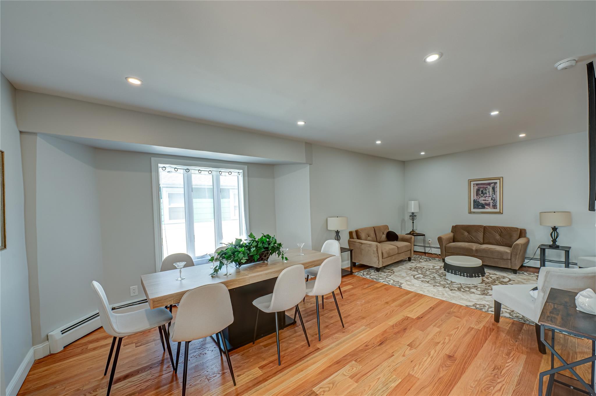 Single Family Clarendon  Nassau County, NY 11710, MLS-810844-12