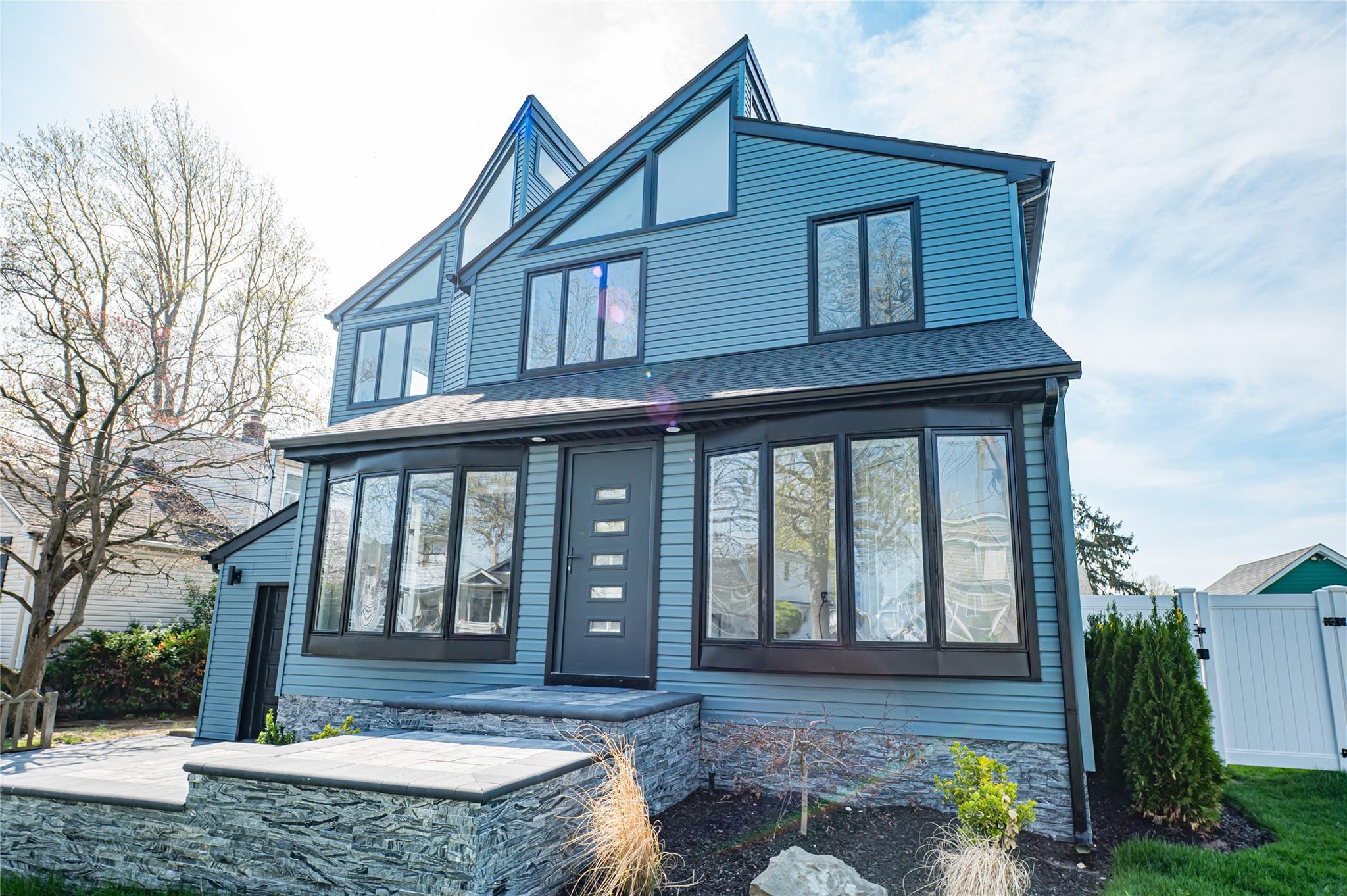 Single Family Clarendon  Nassau County, NY 11710, MLS-810844-2