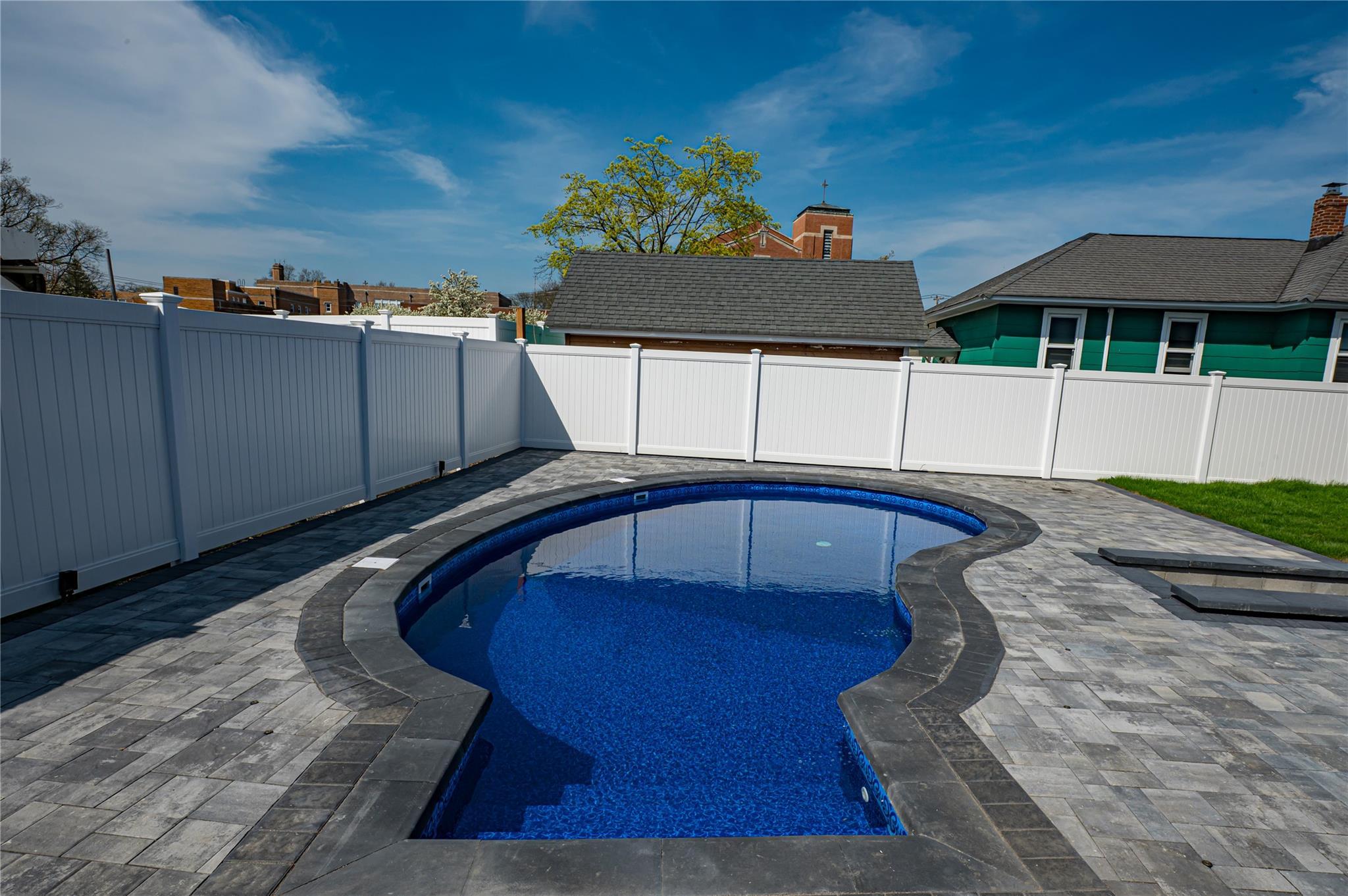 Single Family Clarendon  Nassau County, NY 11710, MLS-810844-30