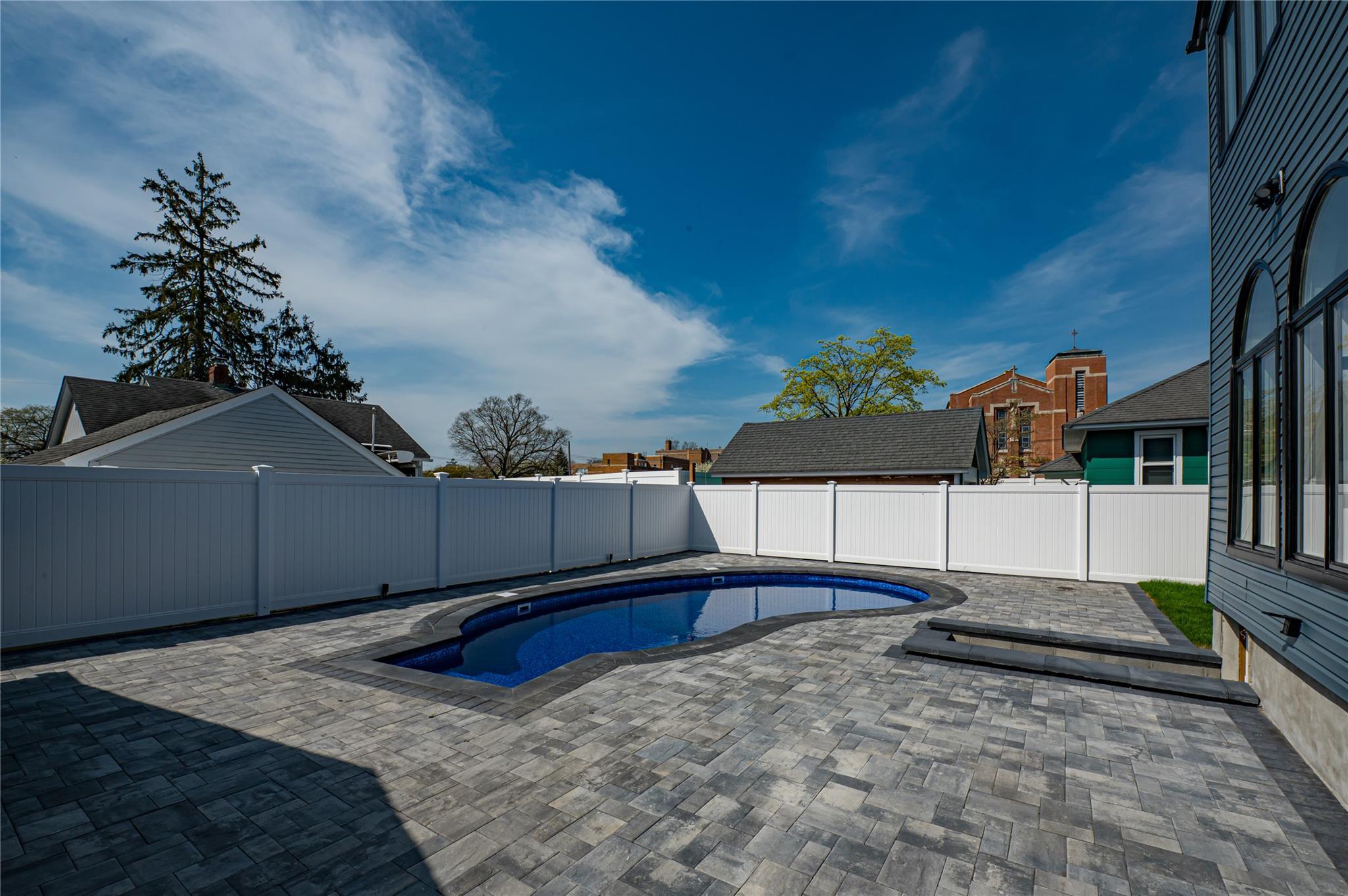 Single Family Clarendon  Nassau County, NY 11710, MLS-810844-31