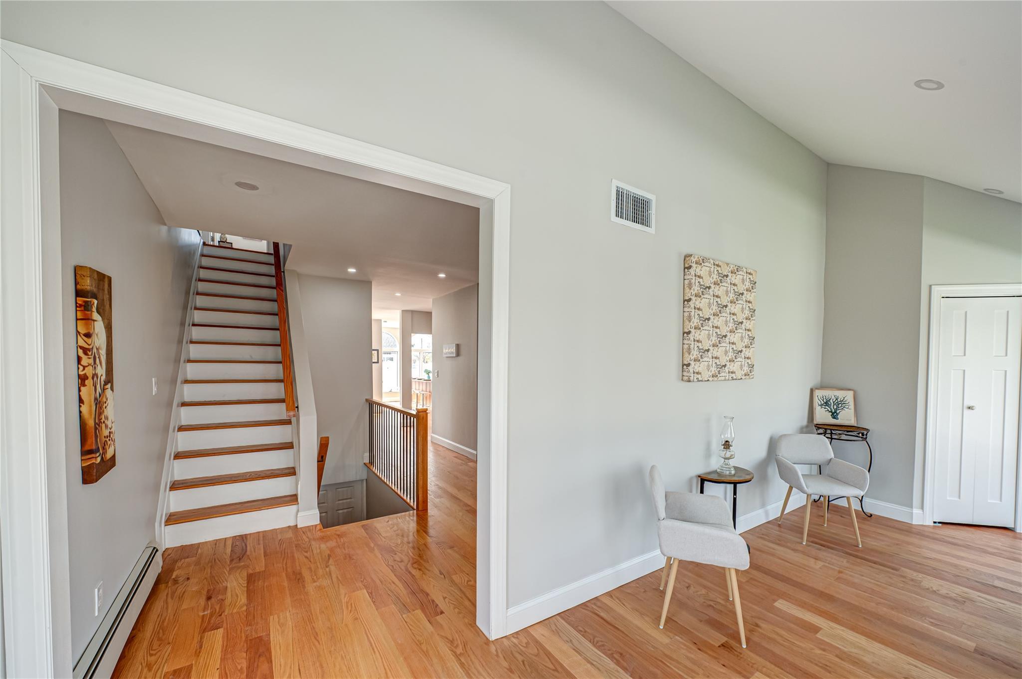 Single Family Clarendon  Nassau County, NY 11710, MLS-810844-7