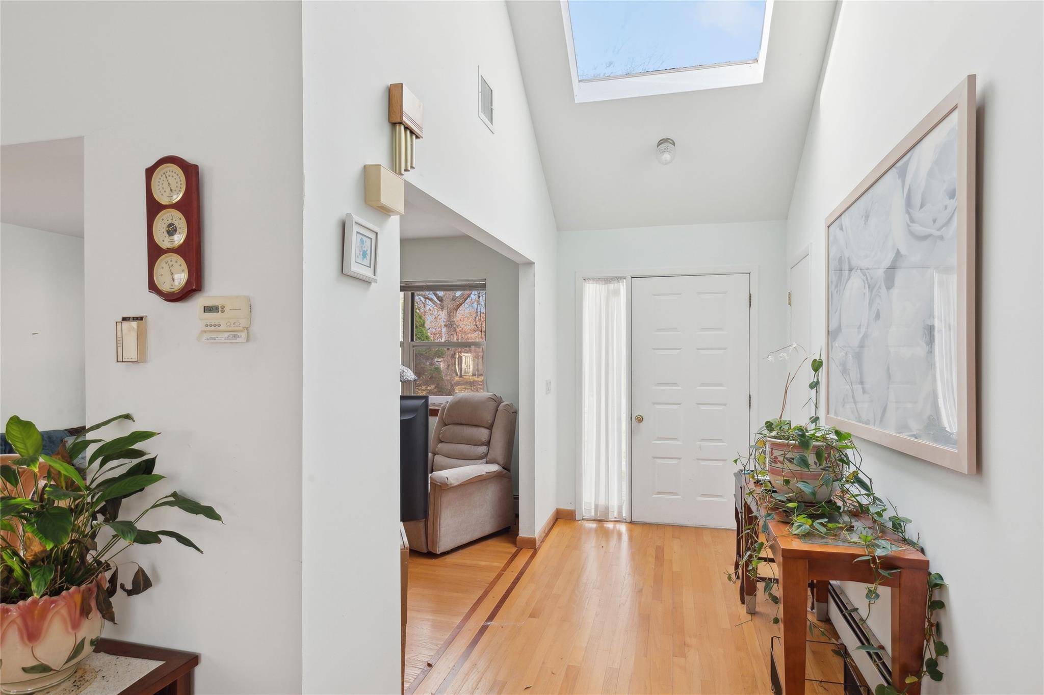 Single Family Risa  Suffolk County, NY 11901, MLS-810852-3