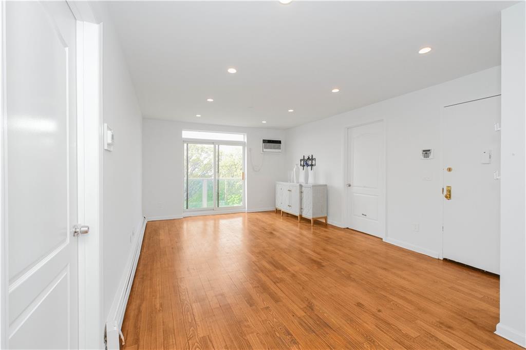 Condo Shore  Brooklyn, NY 11235, MLS-810923-3