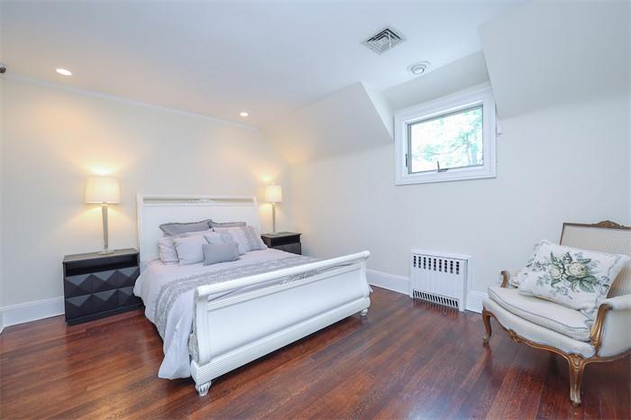 Single Family Chestnut  Nassau County, NY 11021, MLS-810932-15