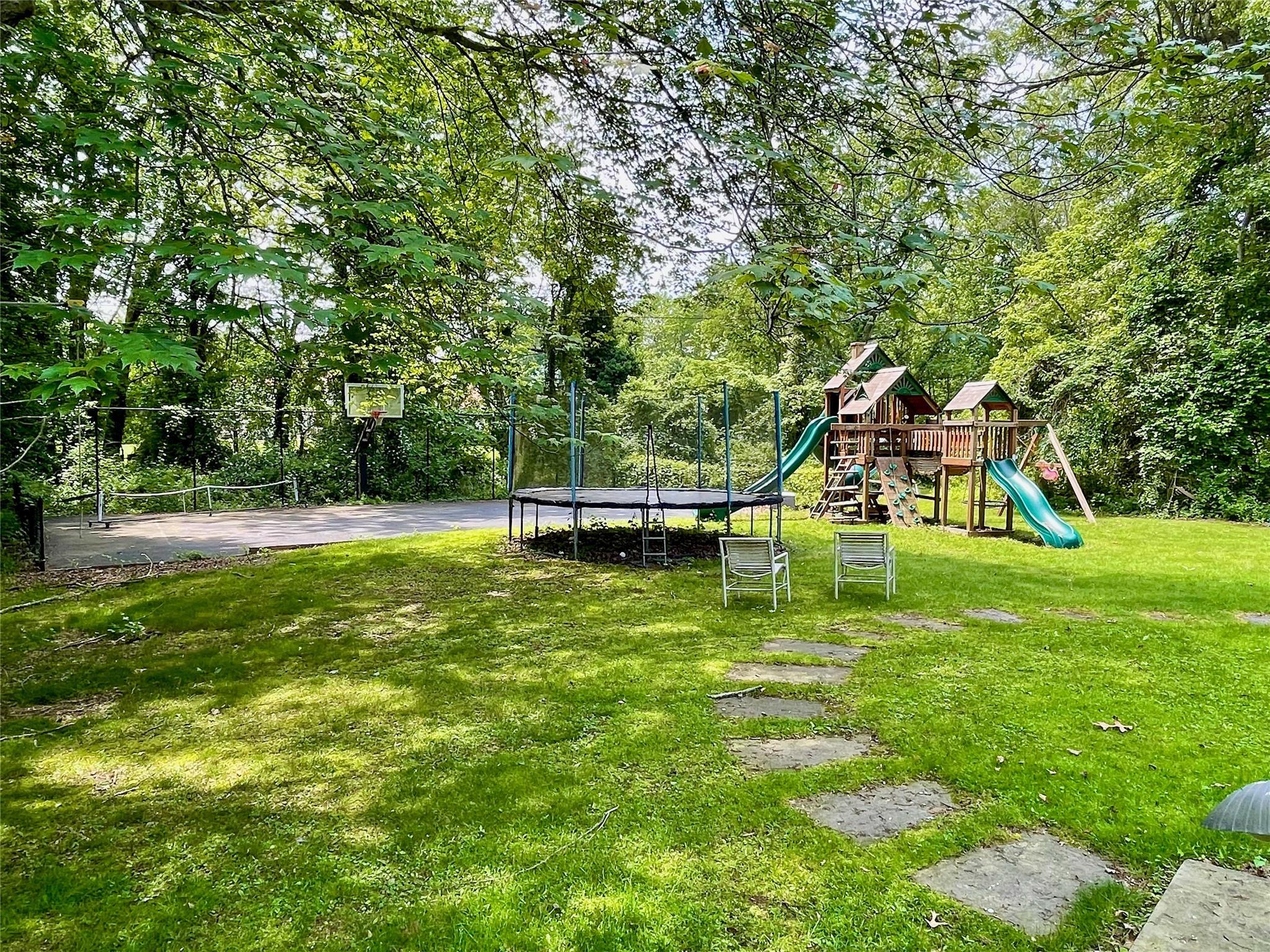 Single Family Hidden Pond  Nassau County, NY 11545, MLS-810963-27