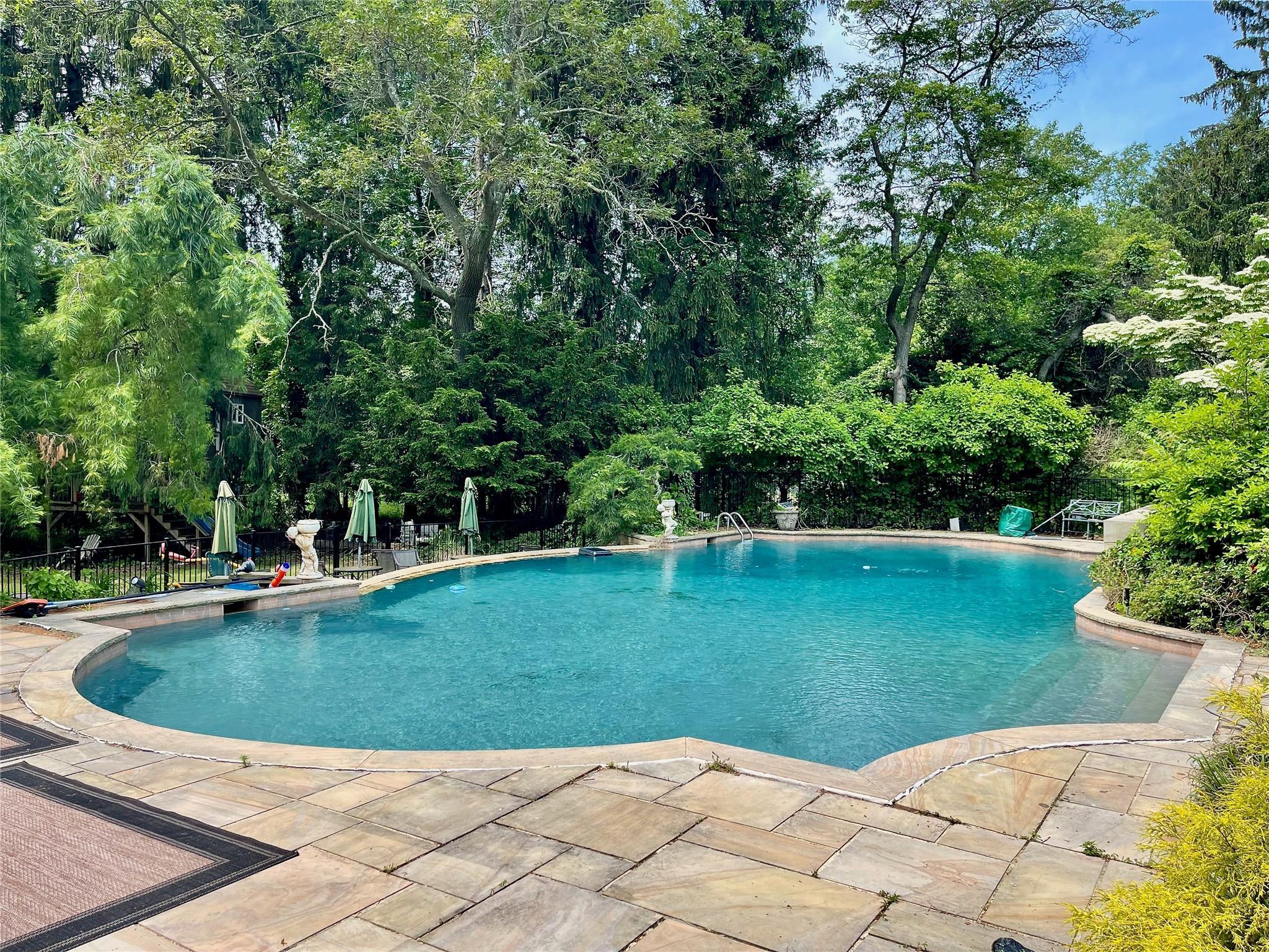 Single Family Hidden Pond  Nassau County, NY 11545, MLS-810963-6