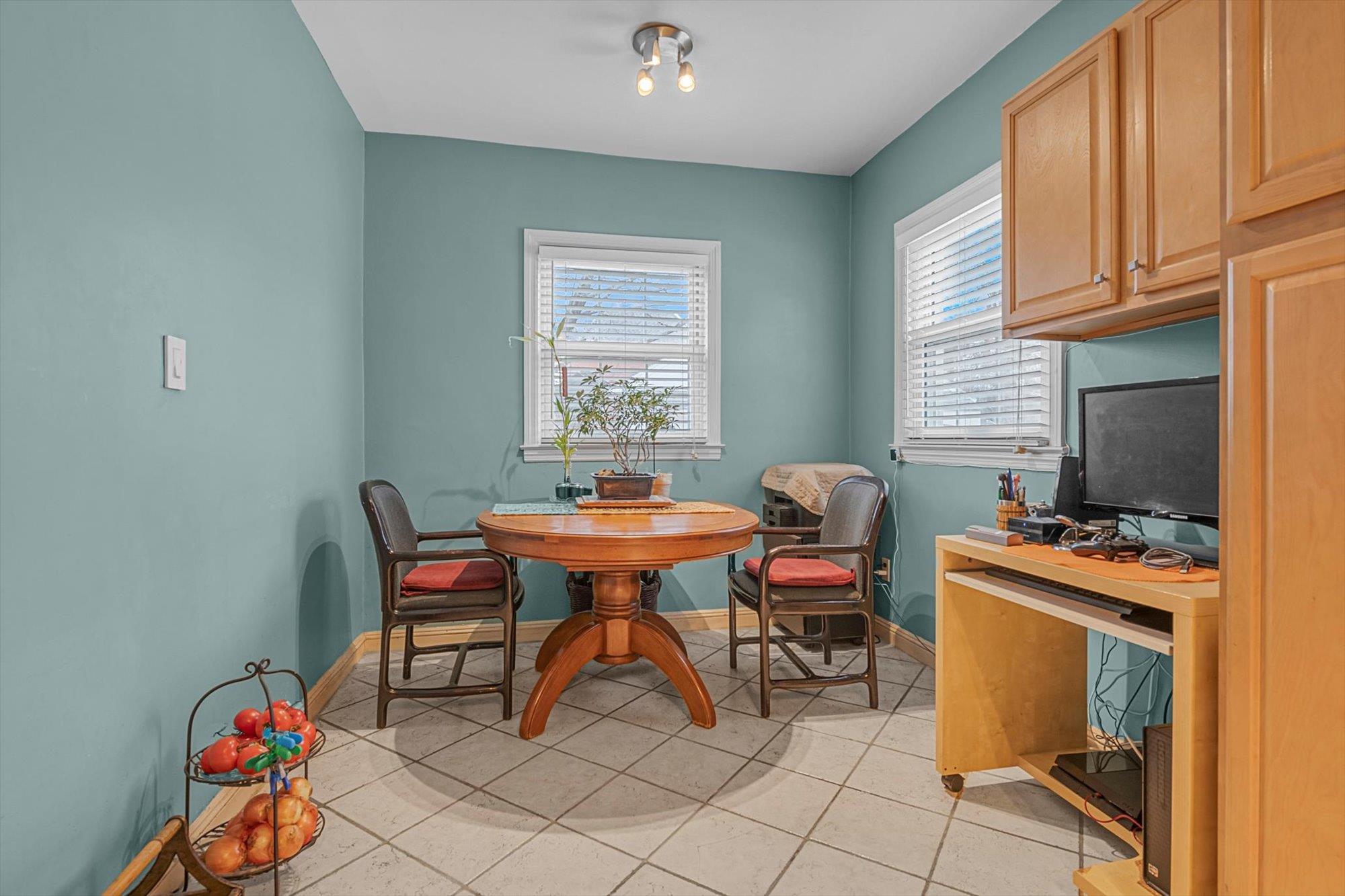 Single Family 48th  Queens, NY 11364, MLS-810971-8