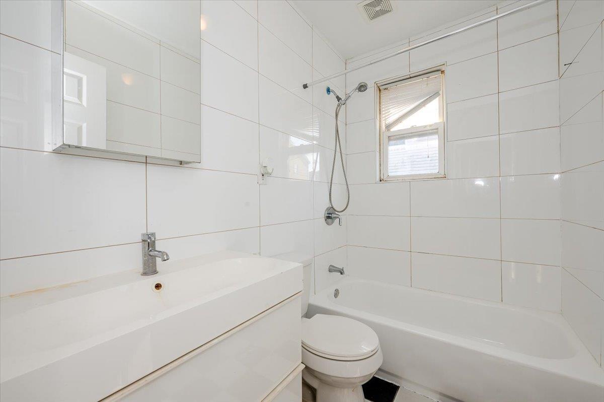 Single Family Beach 3rd  Queens, NY 11691, MLS-811031-13