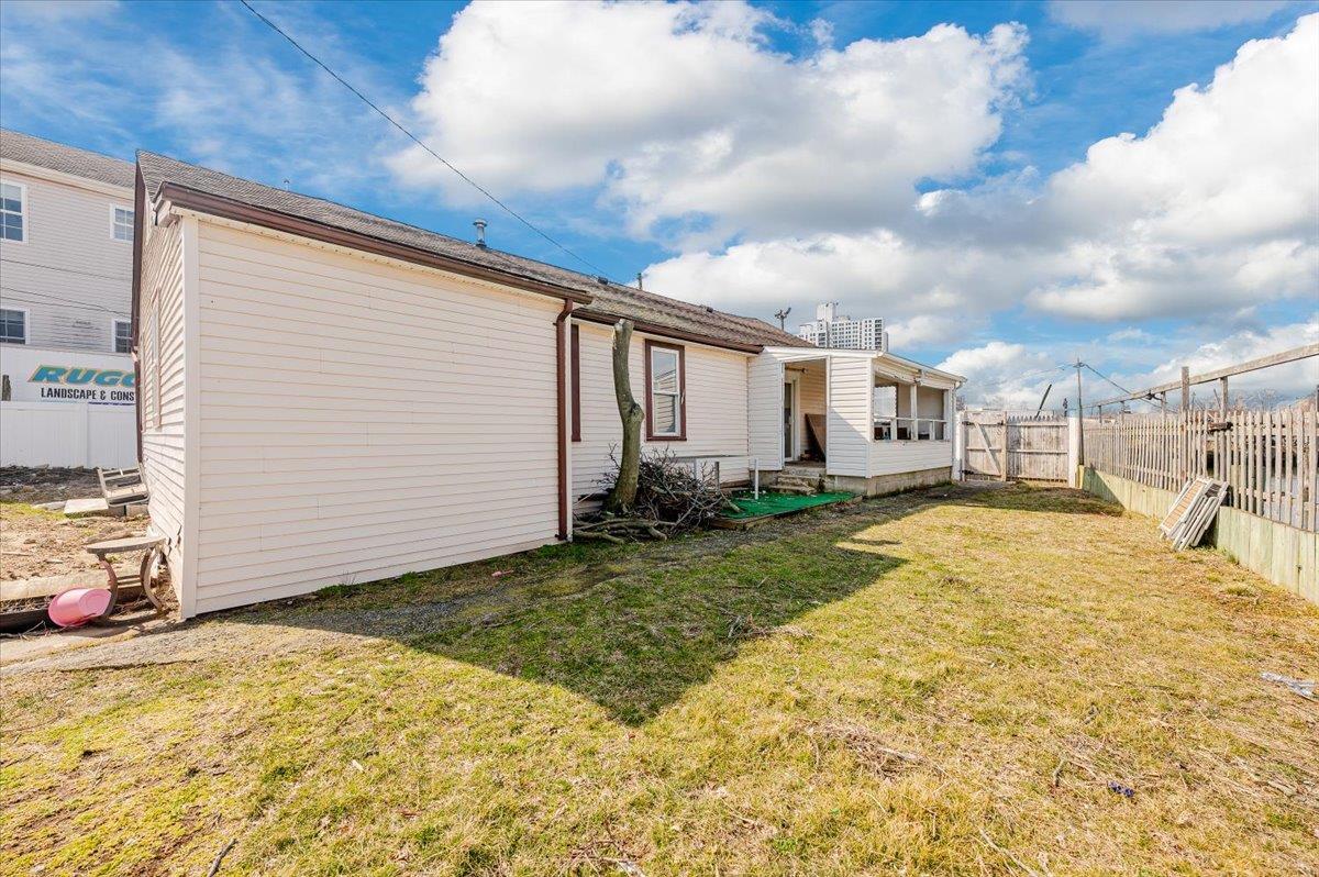 Single Family Beach 3rd  Queens, NY 11691, MLS-811031-20