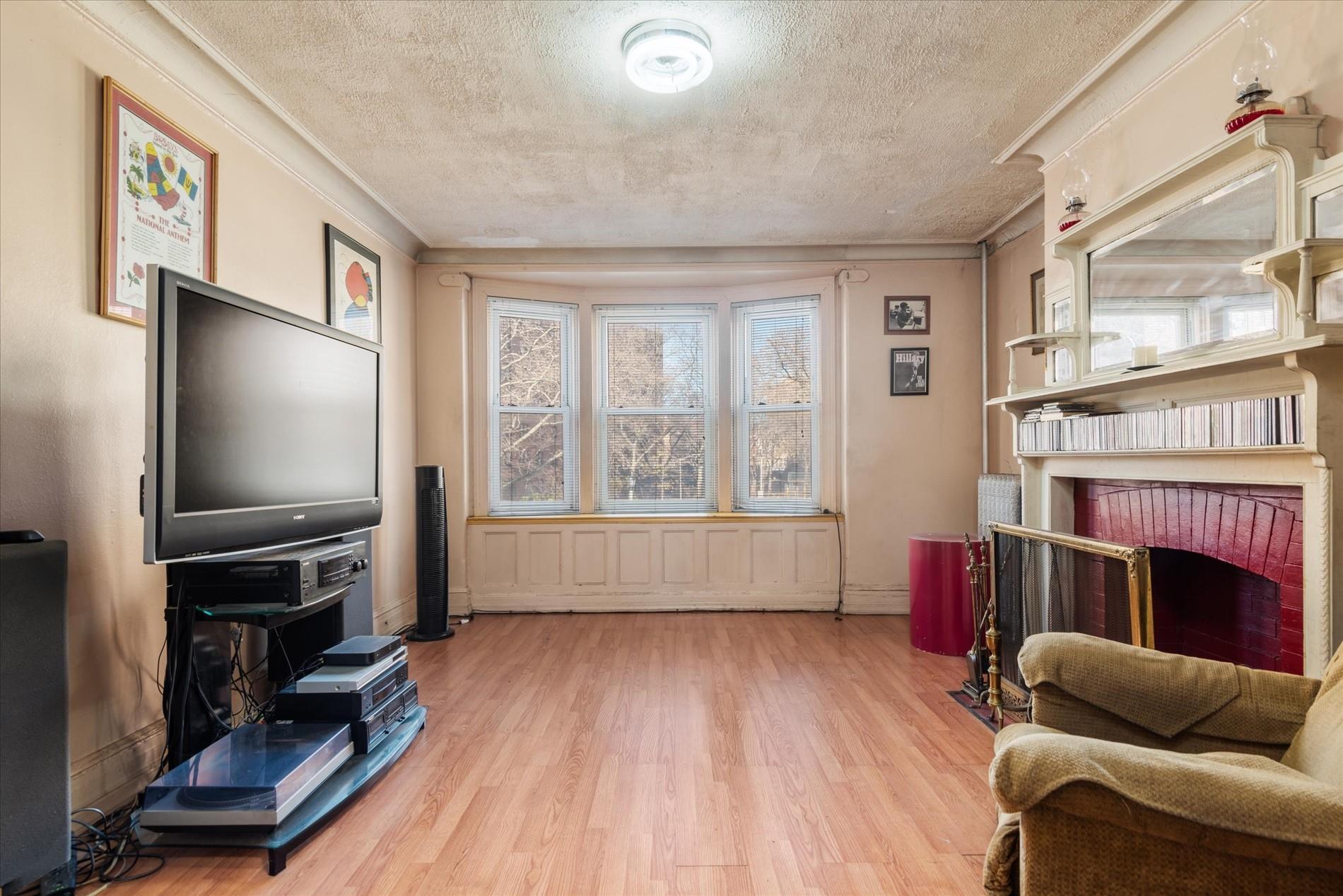 Single Family Lafayette  Brooklyn, NY 11238, MLS-811051-11