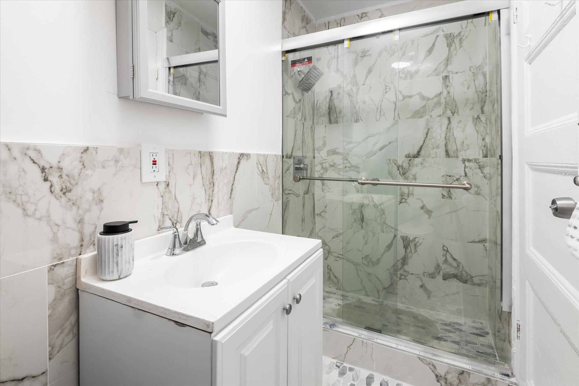 Single Family Lafayette  Brooklyn, NY 11238, MLS-811051-15
