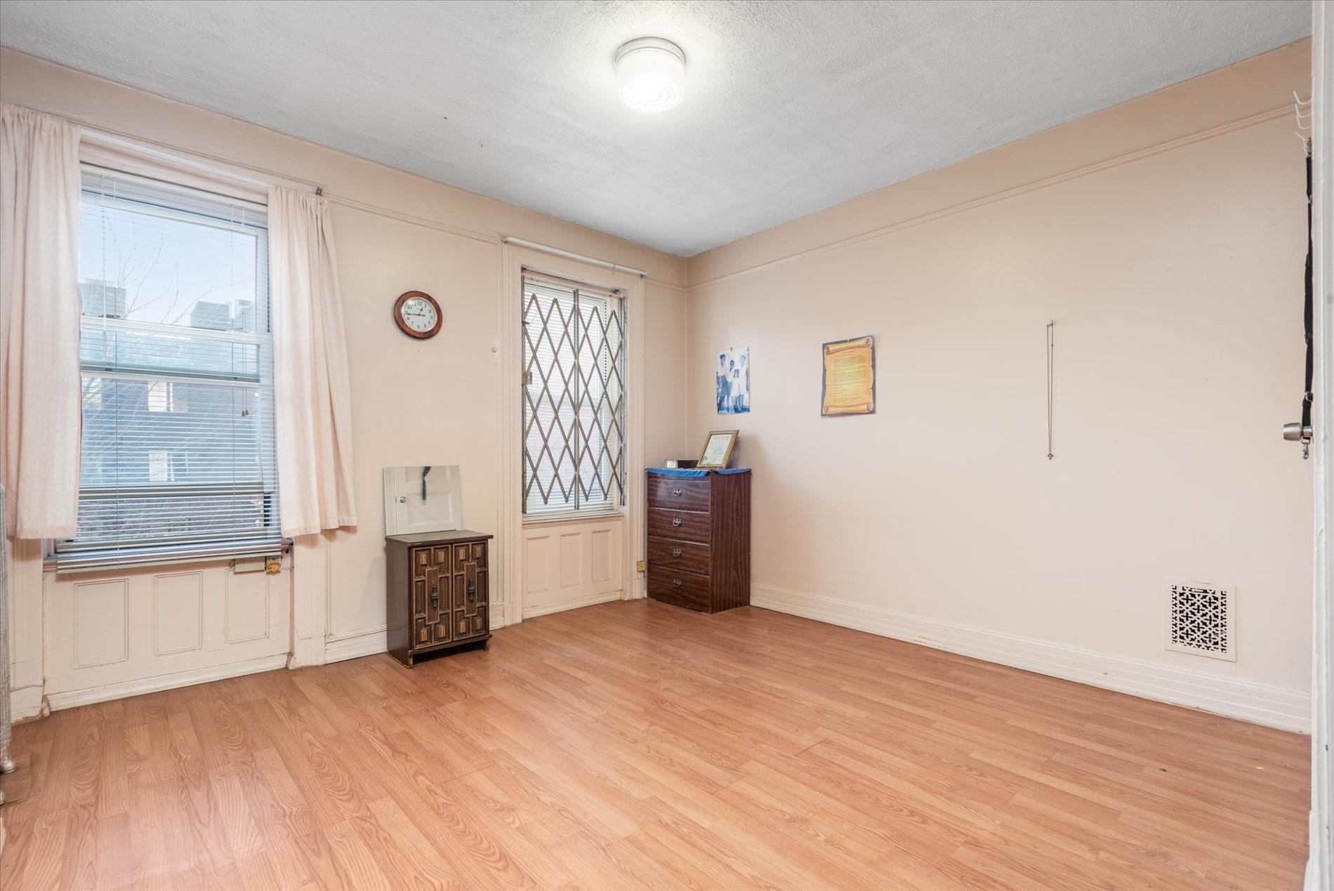 Single Family Lafayette  Brooklyn, NY 11238, MLS-811051-17