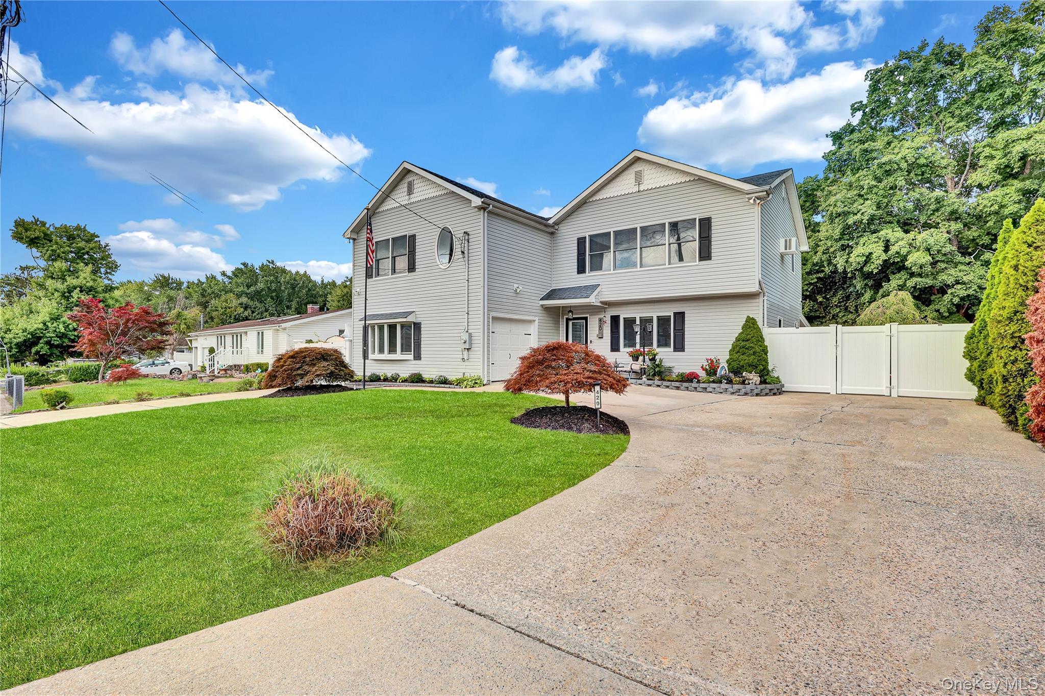 Single Family Dare  Suffolk County, NY 11784, MLS-811205-2