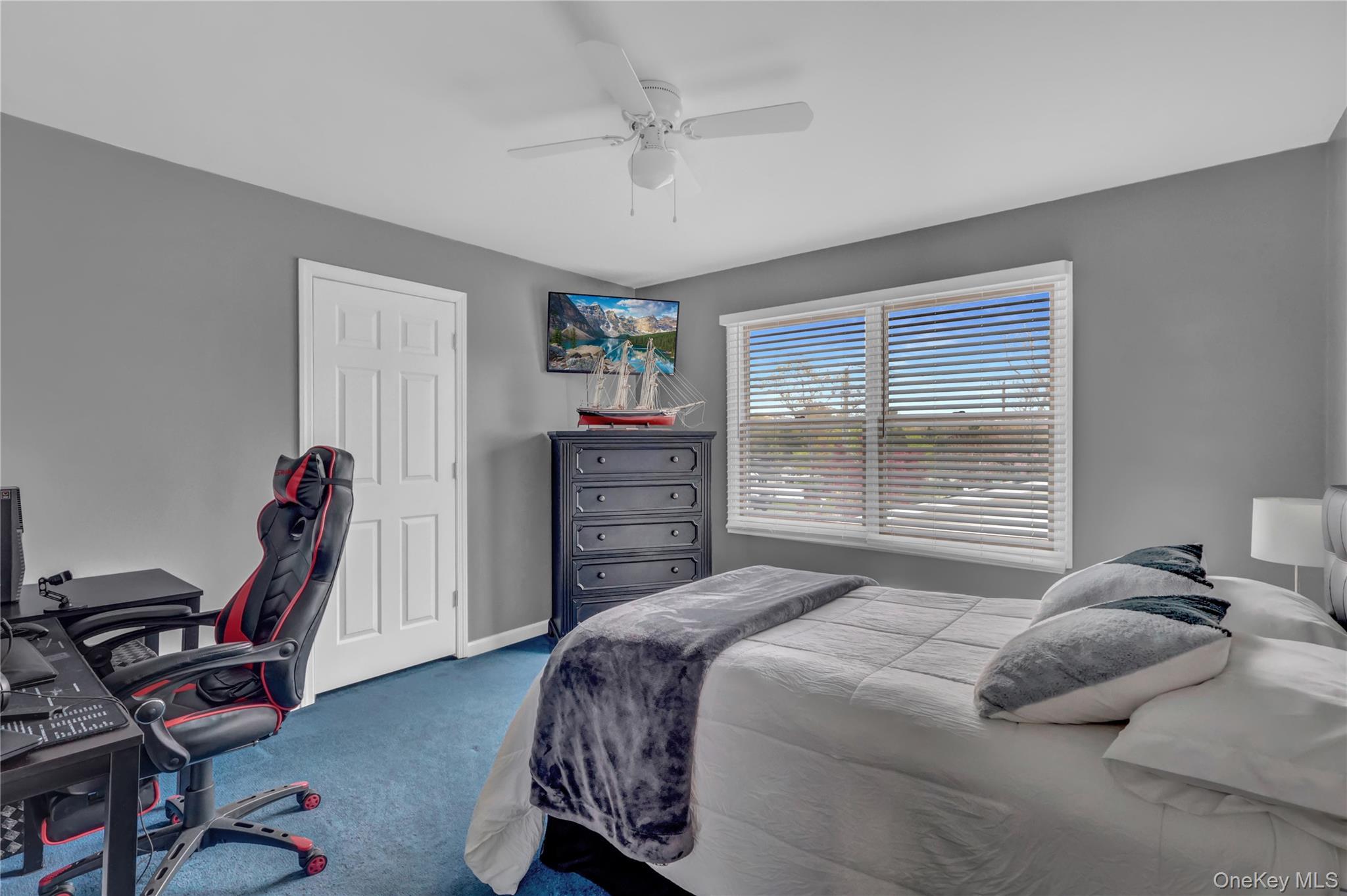 Single Family Dare  Suffolk County, NY 11784, MLS-811205-31