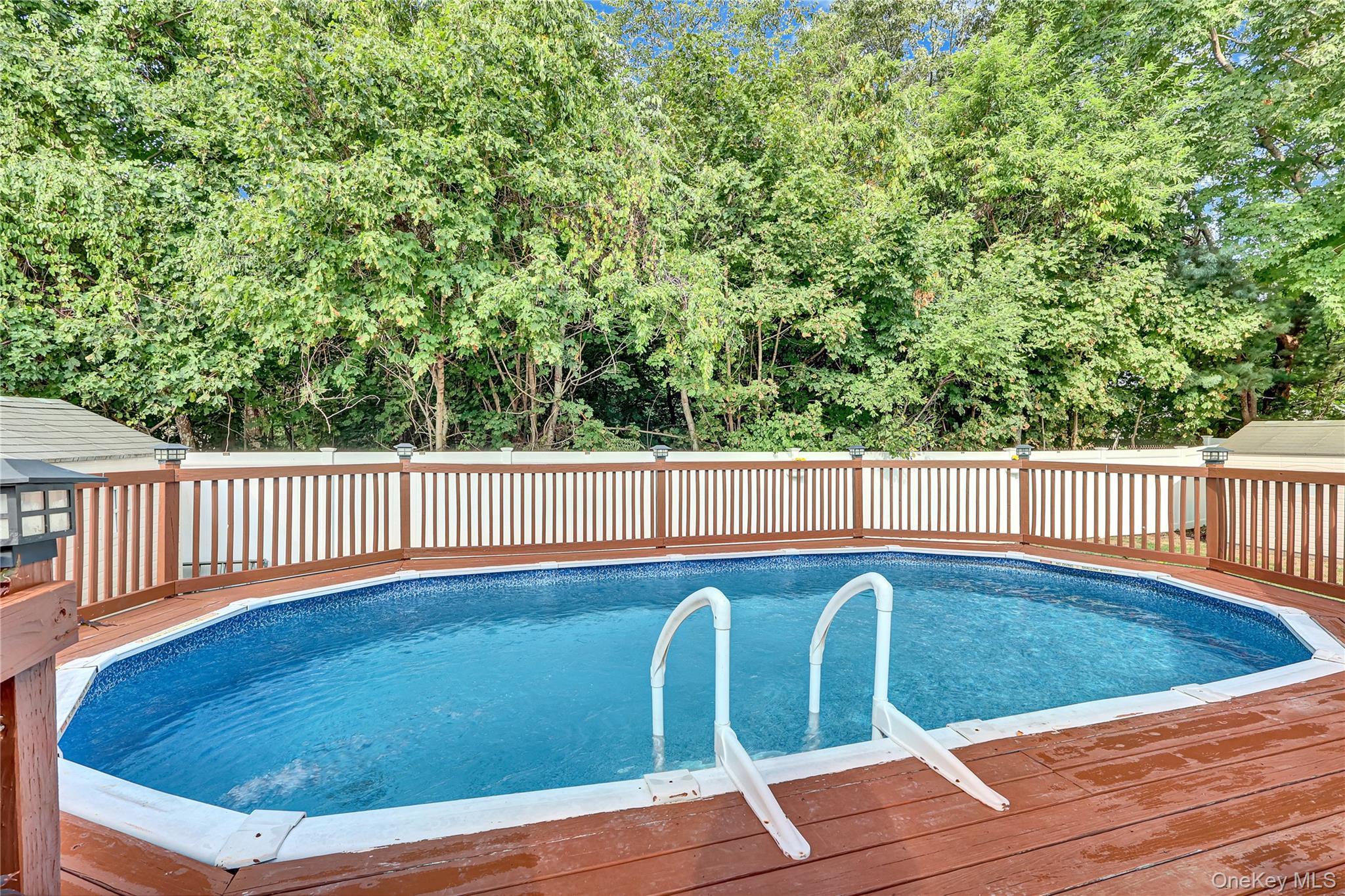 Single Family Dare  Suffolk County, NY 11784, MLS-811205-40