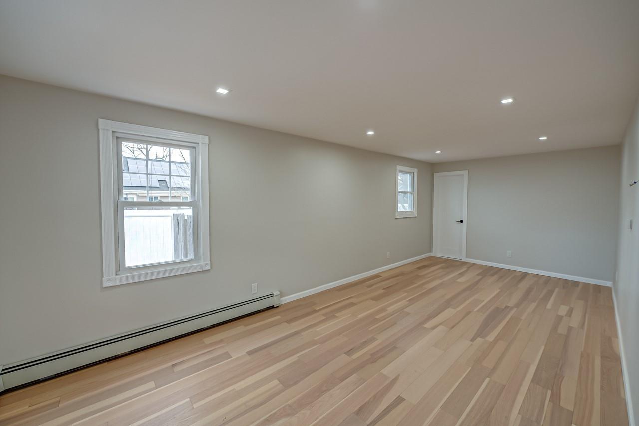 Single Family Fifth  Suffolk County, NY 11780, MLS-811251-10