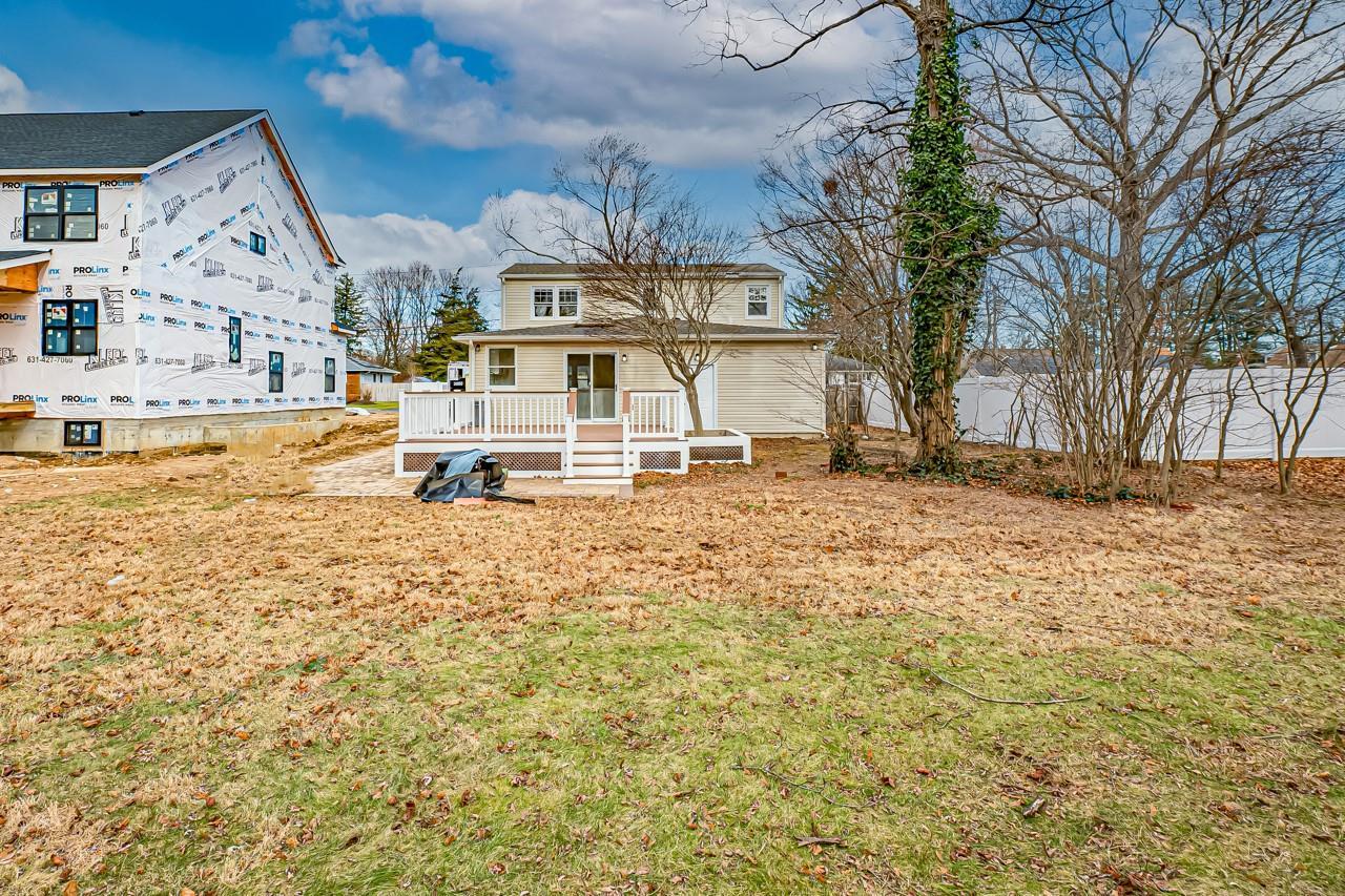 Single Family Fifth  Suffolk County, NY 11780, MLS-811251-25
