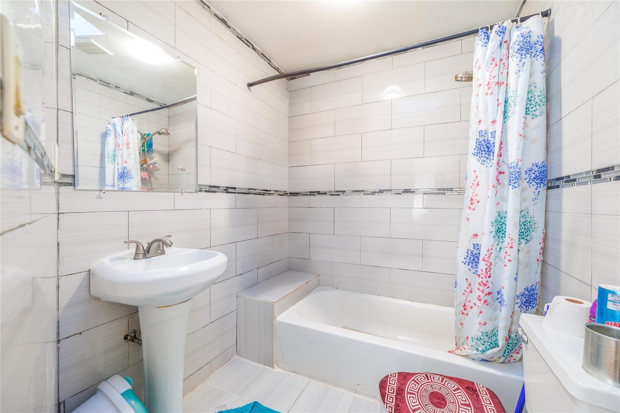 Single Family Foch  Queens, NY 11412, MLS-811358-15