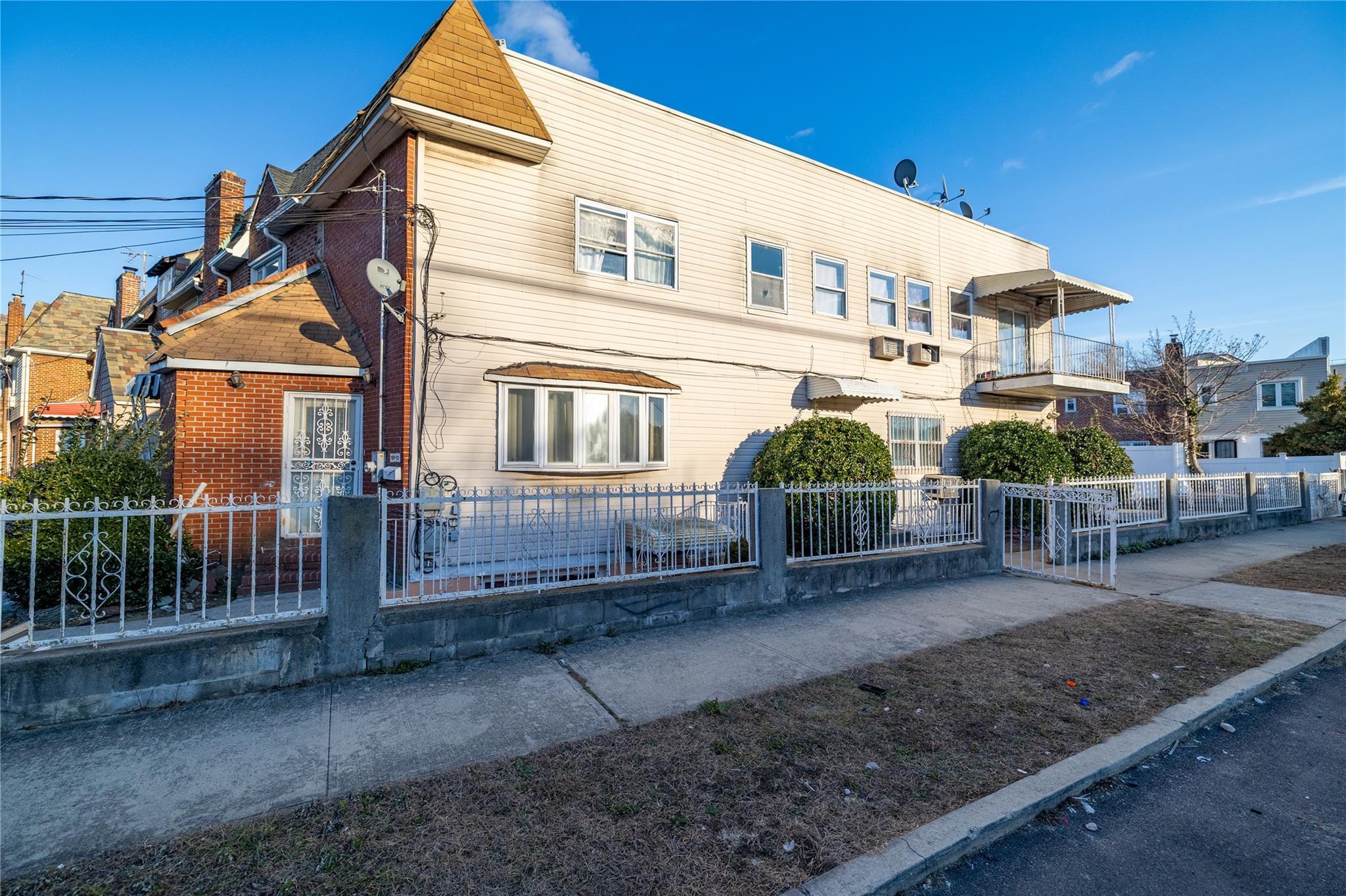 Single Family Foch  Queens, NY 11412, MLS-811358-2