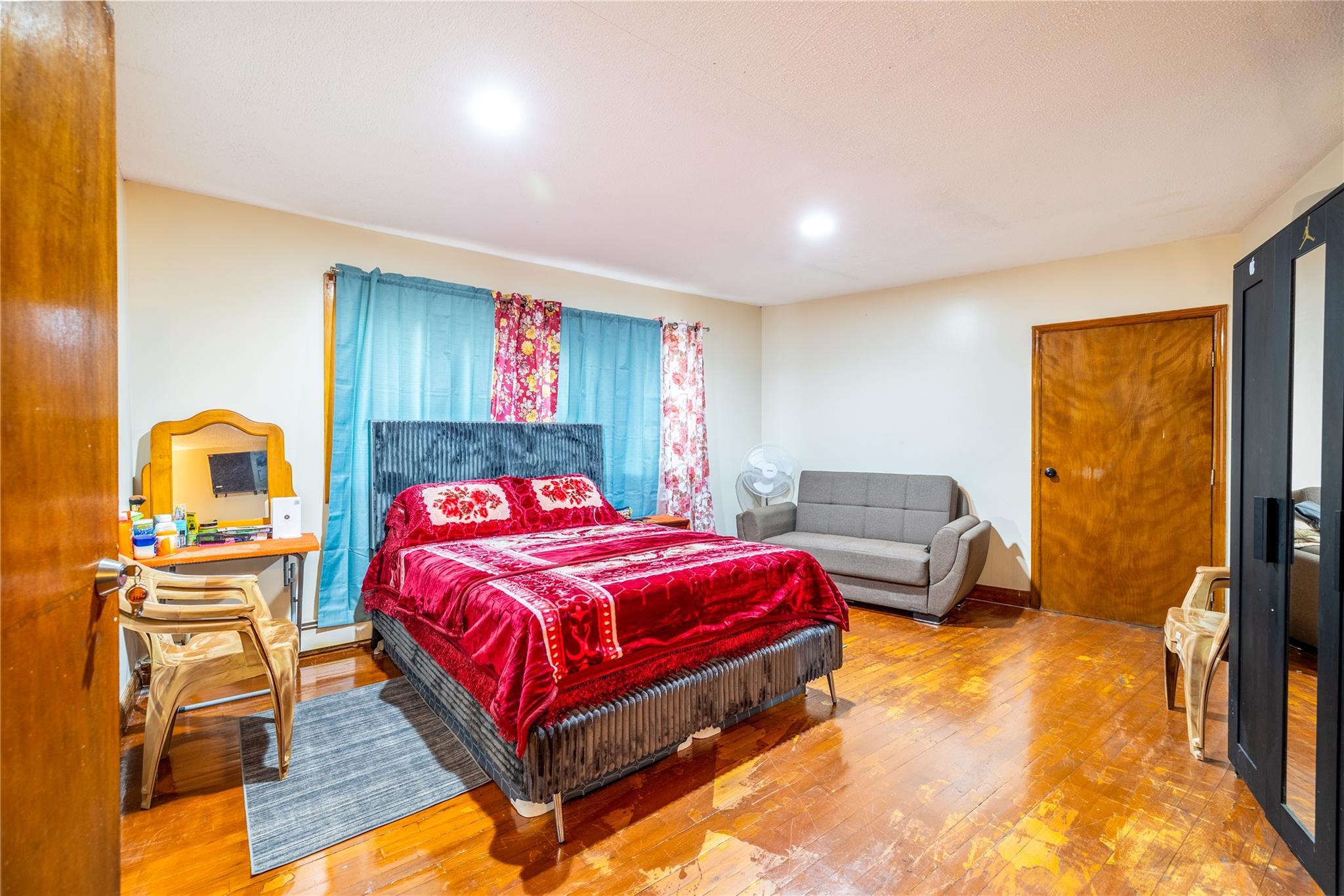 Single Family Foch  Queens, NY 11412, MLS-811358-6