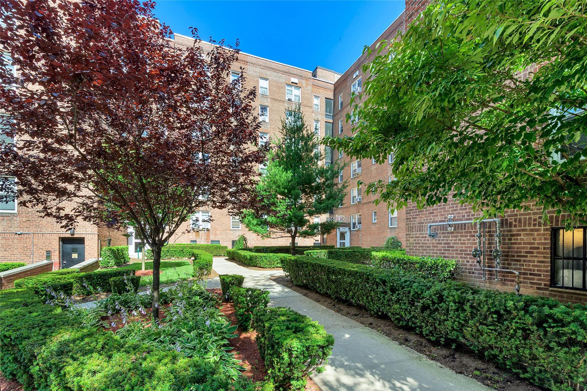 Coop Netherland  Bronx, NY 10471, MLS-811384-10