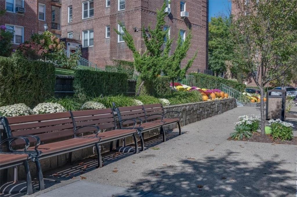 Coop Netherland  Bronx, NY 10471, MLS-811384-11