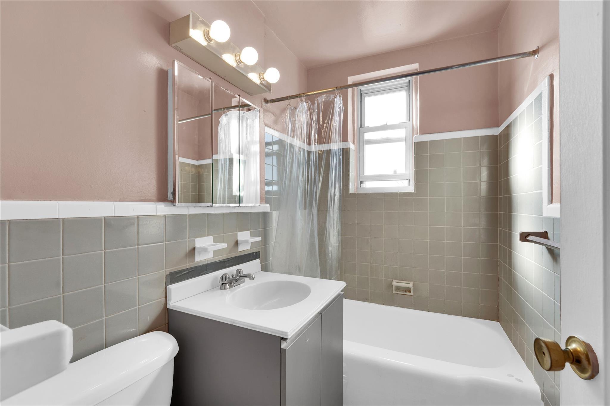 Coop Netherland  Bronx, NY 10471, MLS-811384-5