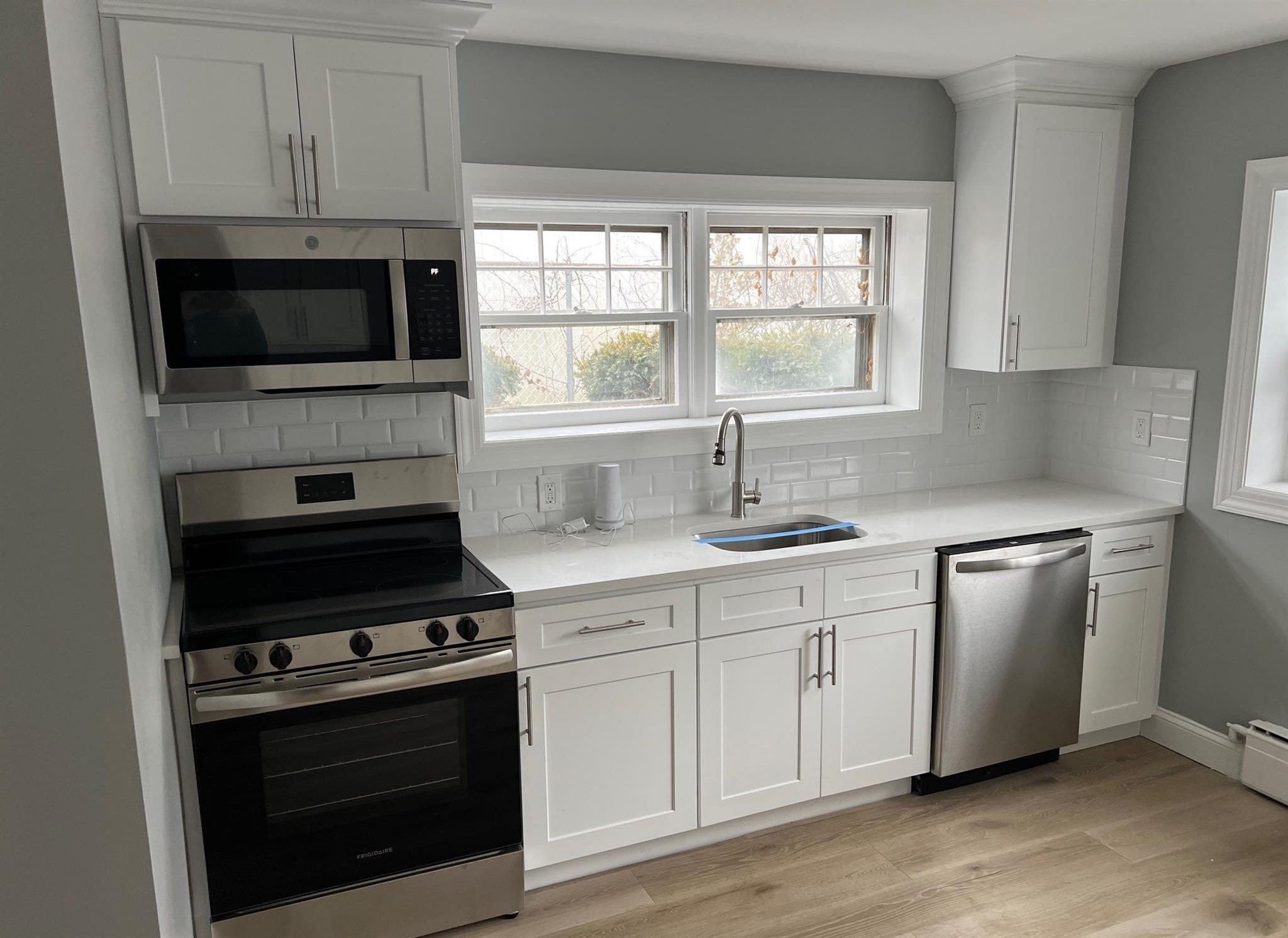Single Family Saint Charles  Suffolk County, NY 11741, MLS-811418-10