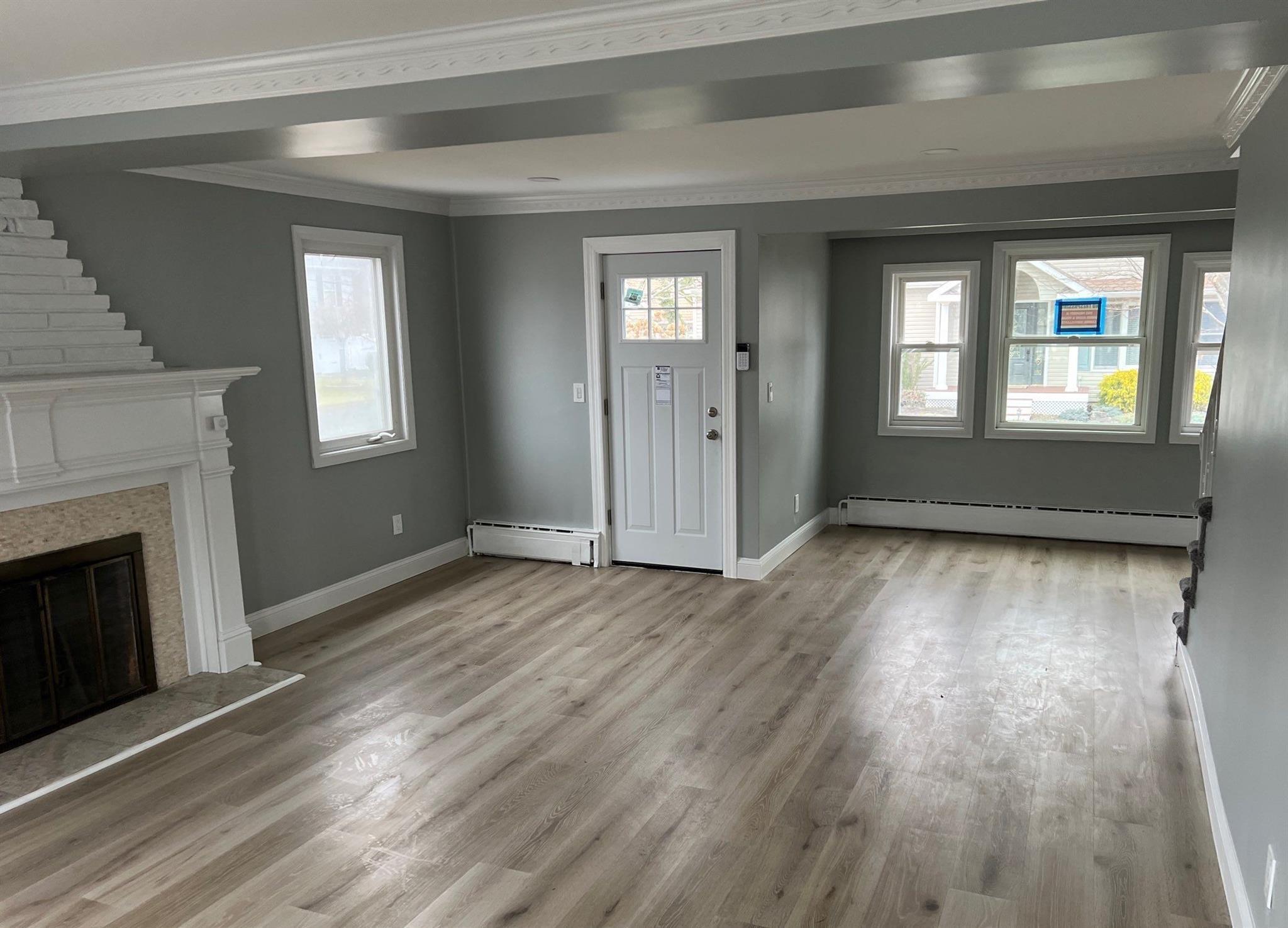 Single Family Saint Charles  Suffolk County, NY 11741, MLS-811418-2