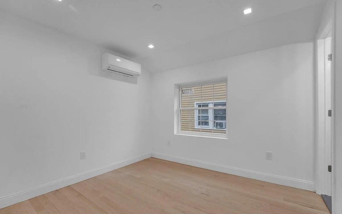 Apartment 188 Street  Queens, NY 11423, MLS-811469-6
