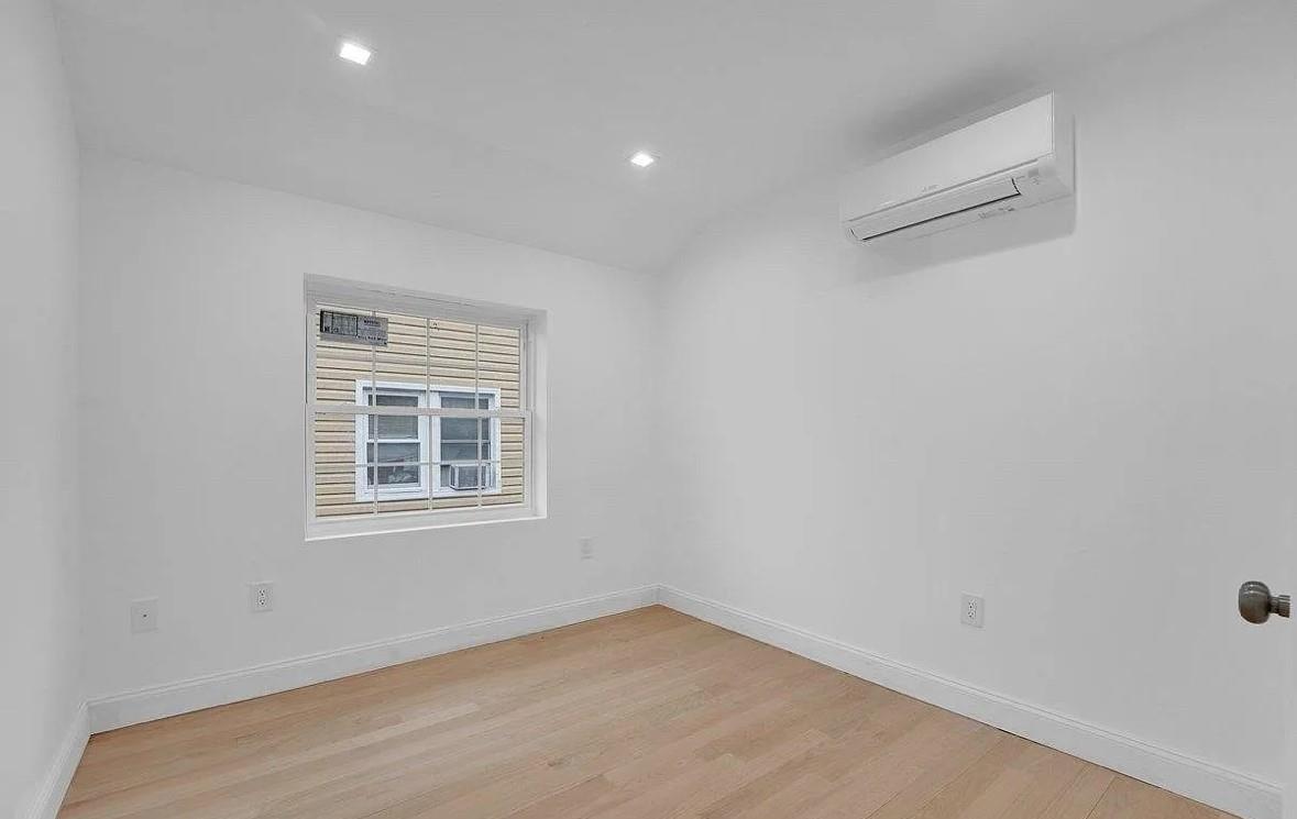 Apartment 188 Street  Queens, NY 11423, MLS-811469-8