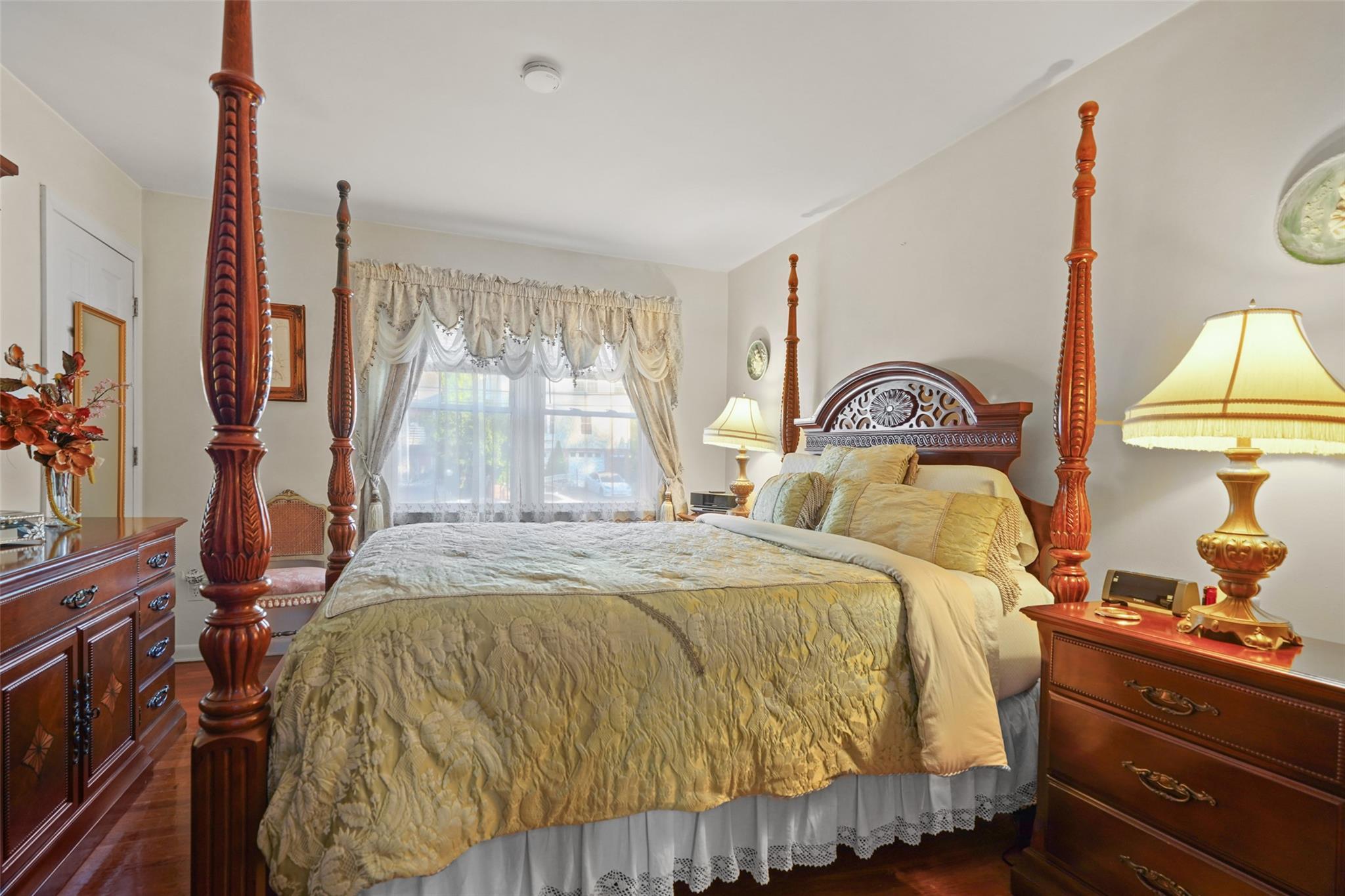 Single Family Warburton  Westchester County, NY 10701, MLS-811635-17