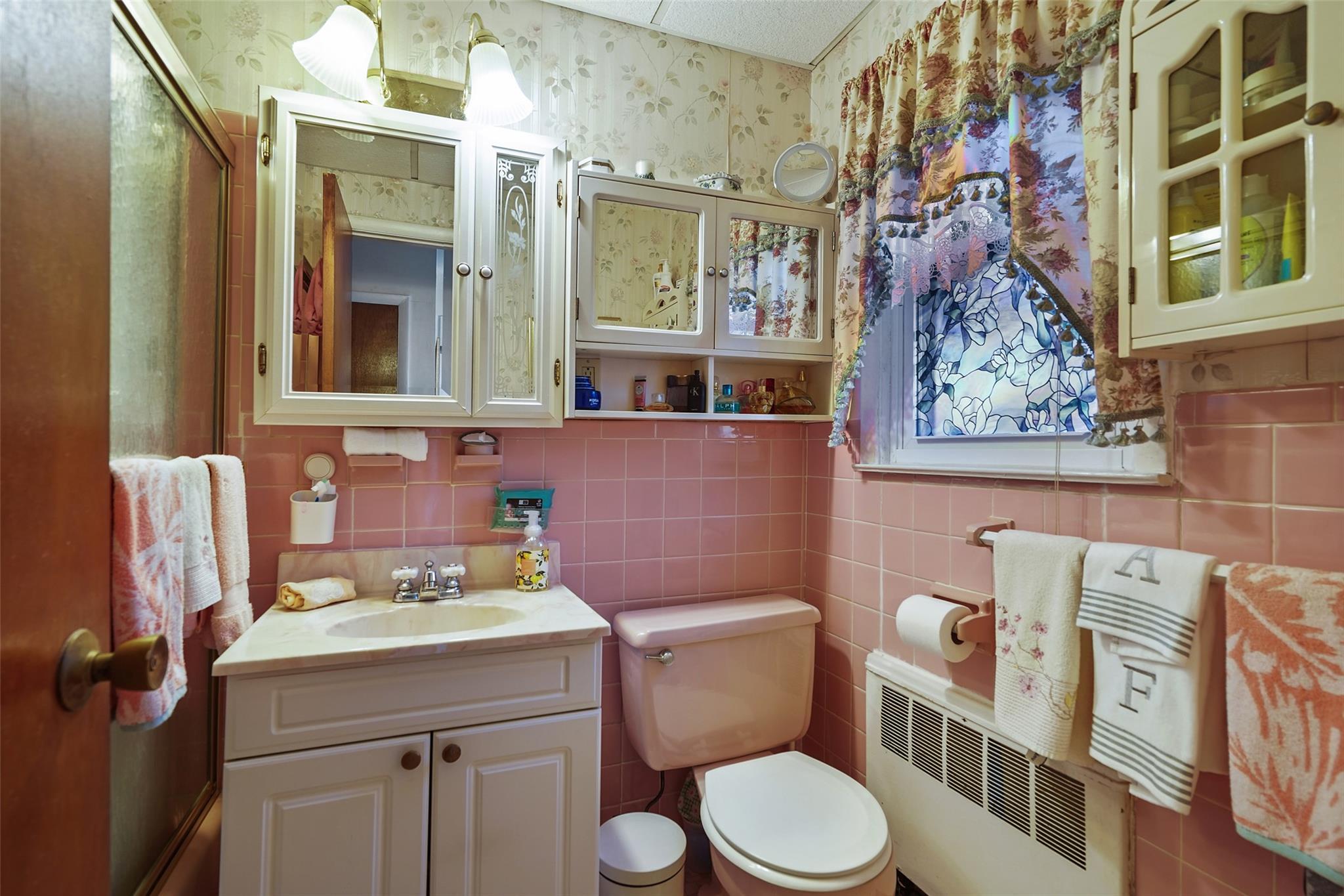 Single Family Warburton  Westchester County, NY 10701, MLS-811635-23
