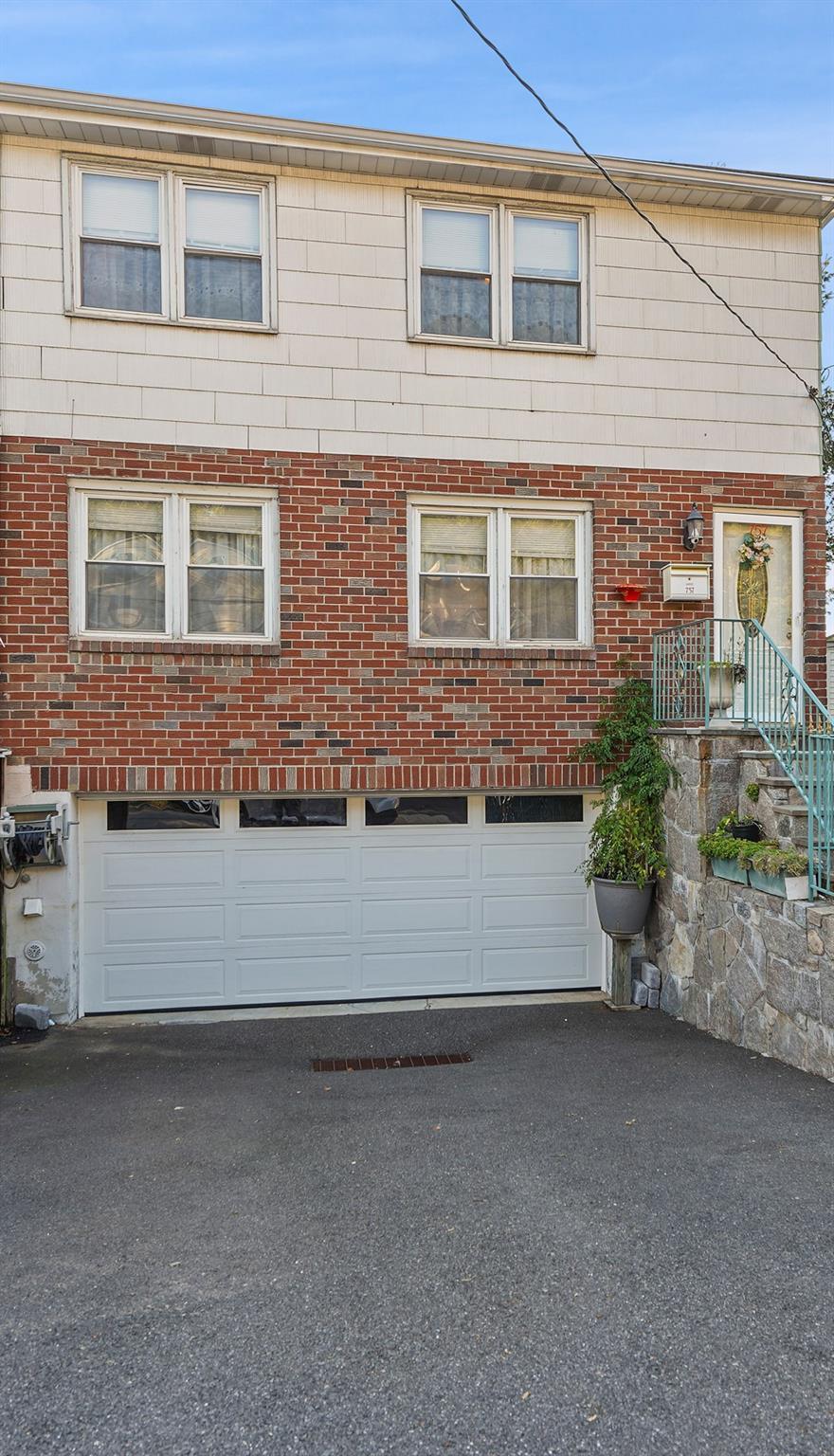 Single Family Warburton  Westchester County, NY 10701, MLS-811635-6