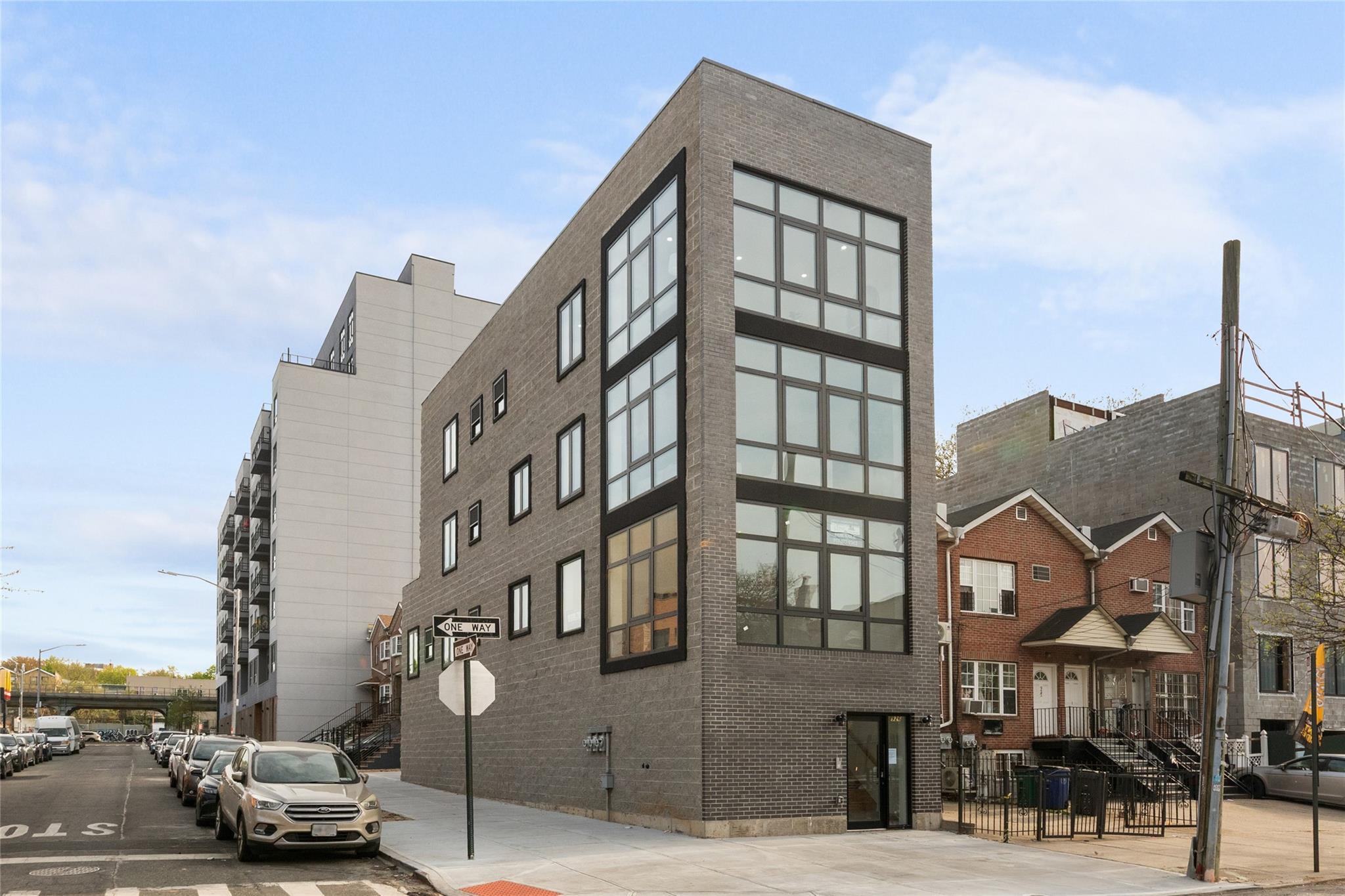Single Family Herkimer  Brooklyn, NY 11233, MLS-811700-2