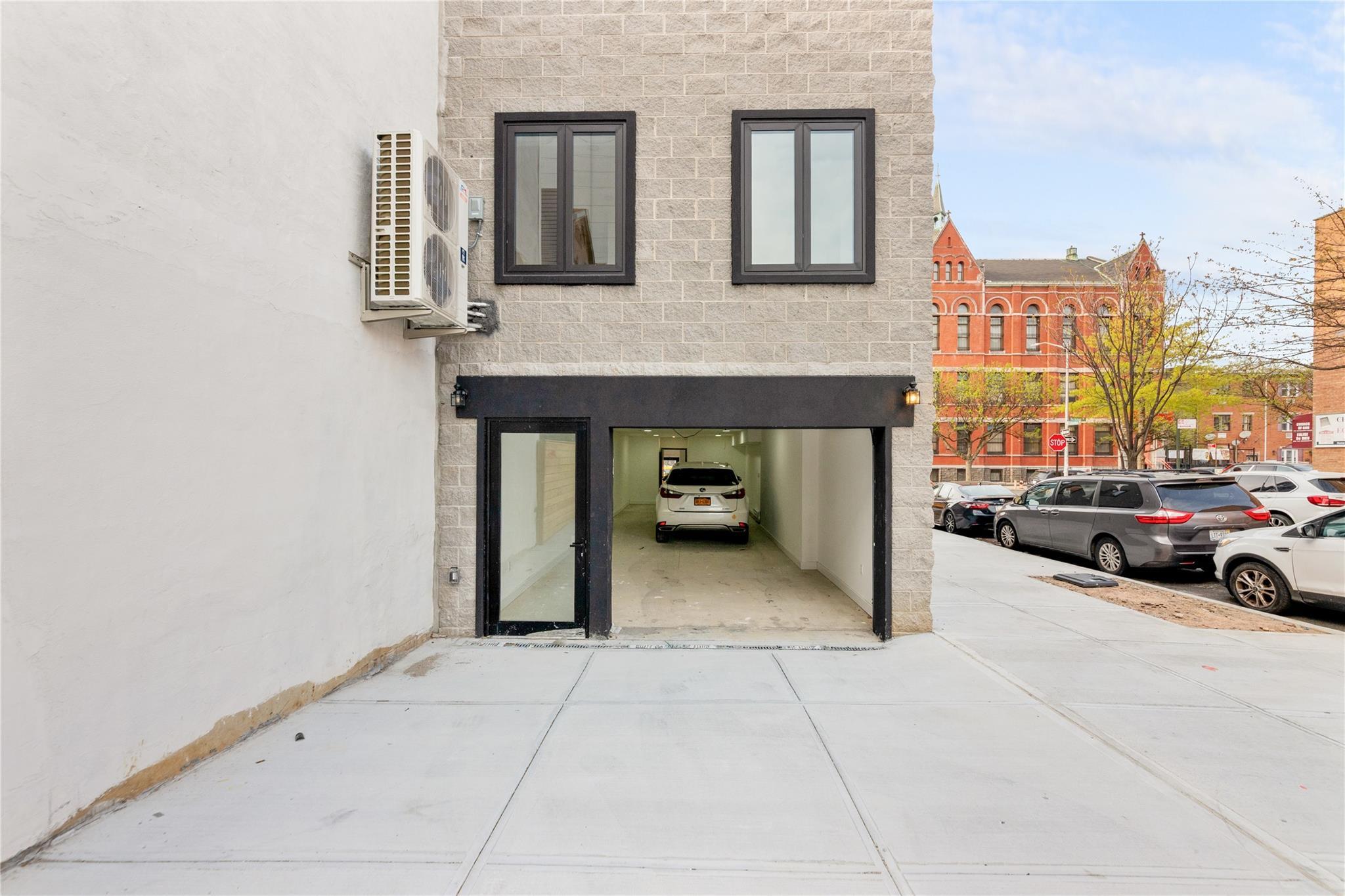 Single Family Herkimer  Brooklyn, NY 11233, MLS-811700-5