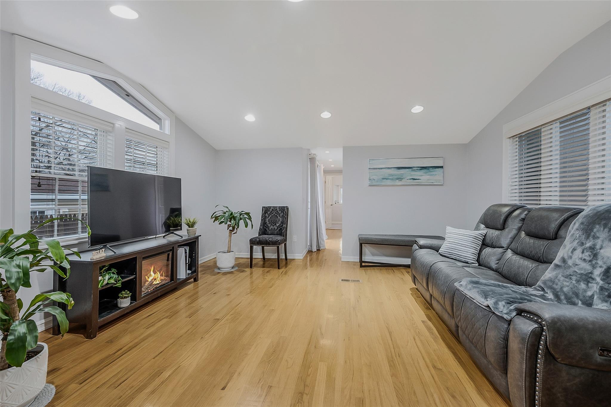 Single Family Osborne  Suffolk County, NY 11901, MLS-811718-6