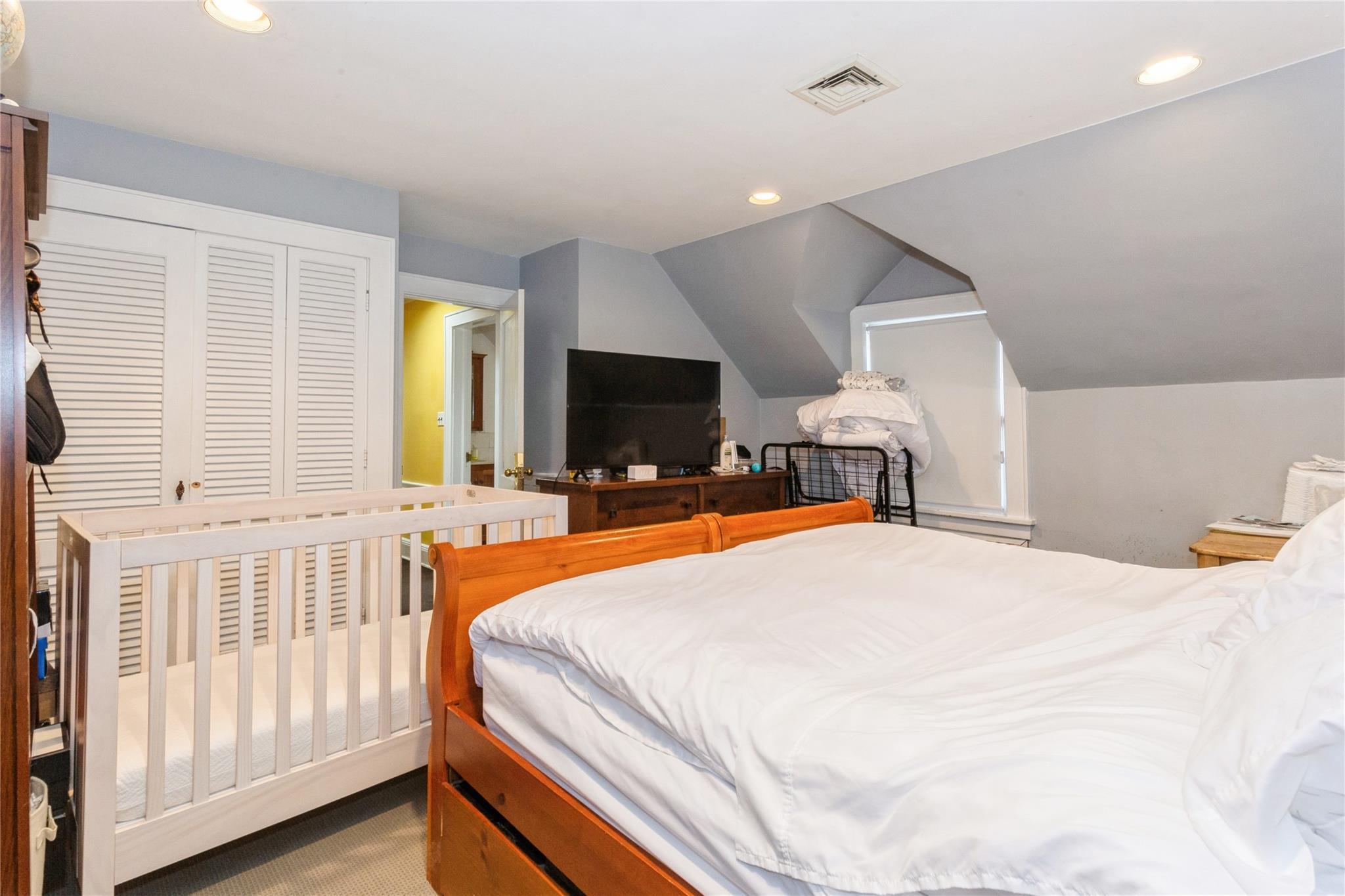 Single Family Longwood  Nassau County, NY 11559, MLS-811761-22