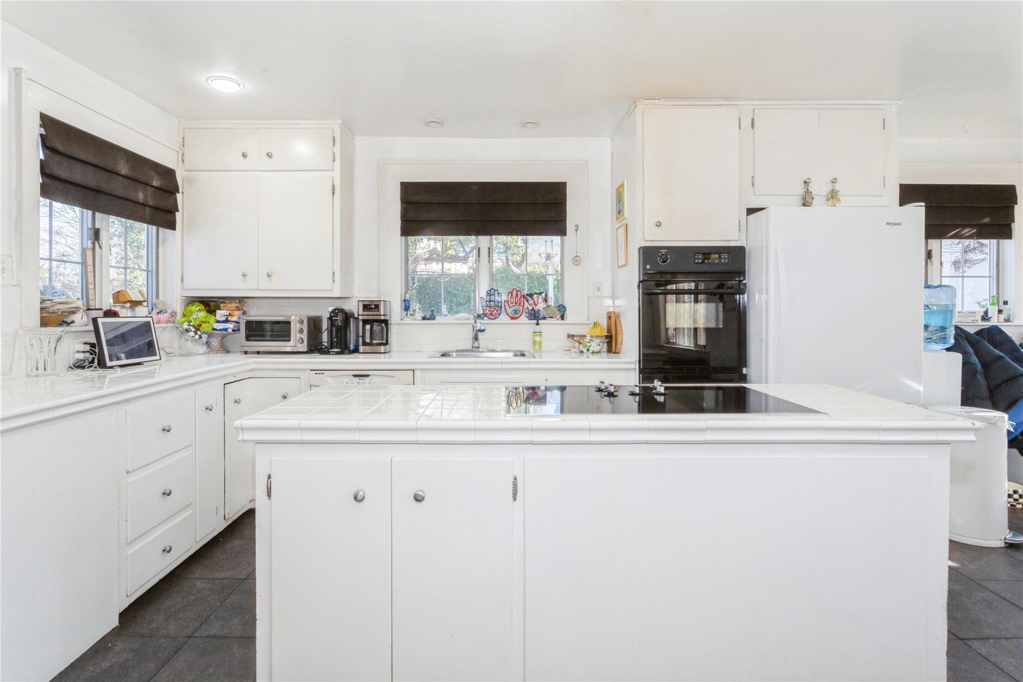 Single Family Longwood  Nassau County, NY 11559, MLS-811761-8
