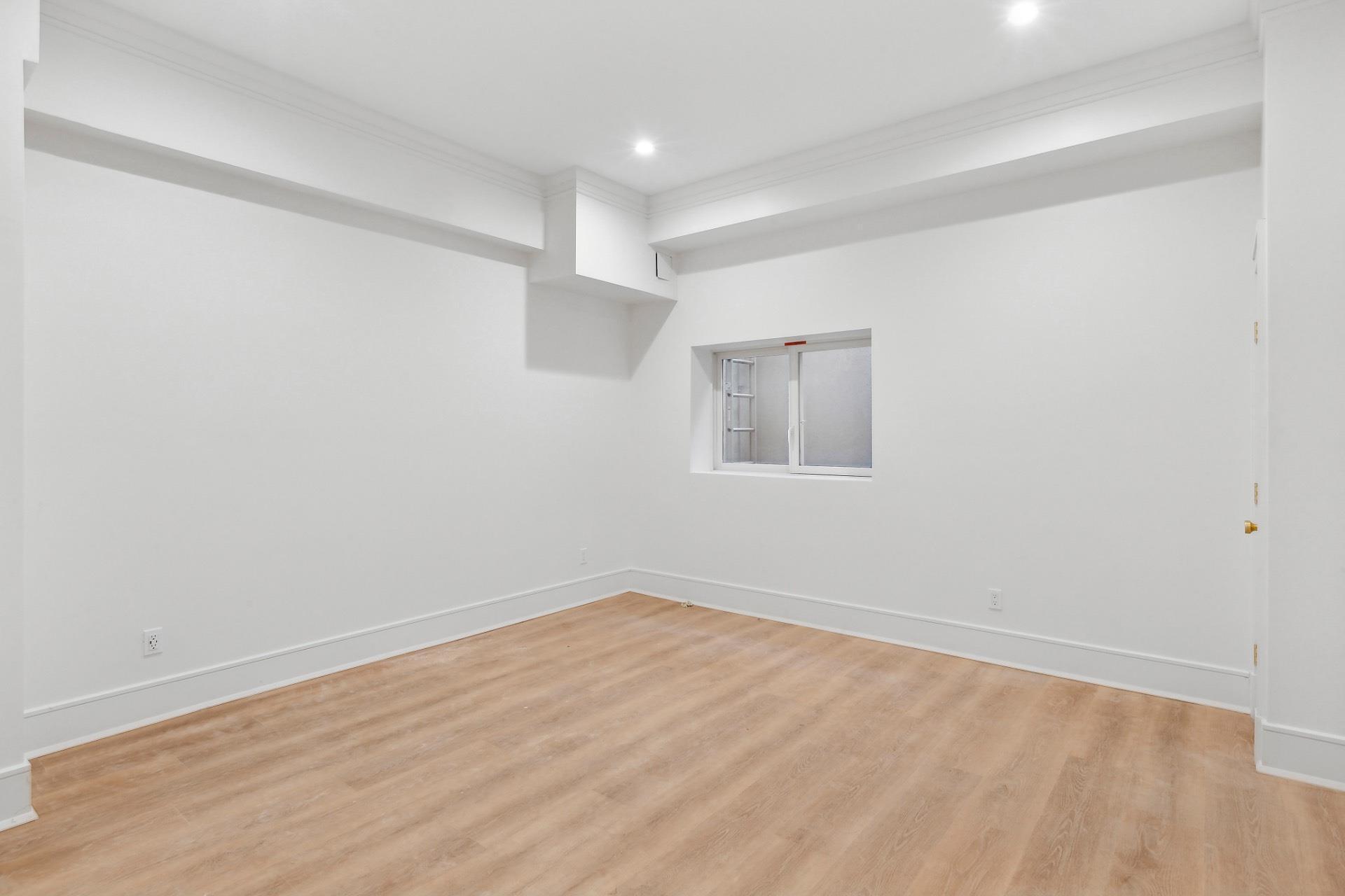 Single Family Lincoln  Suffolk County, NY 11963, MLS-811978-22