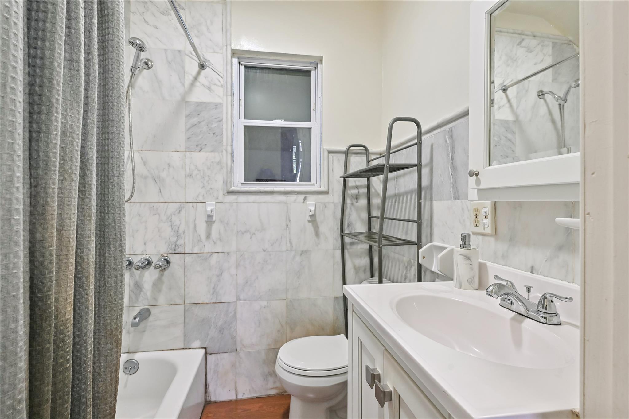Single Family 173rd  Queens, NY 11432, MLS-812065-12